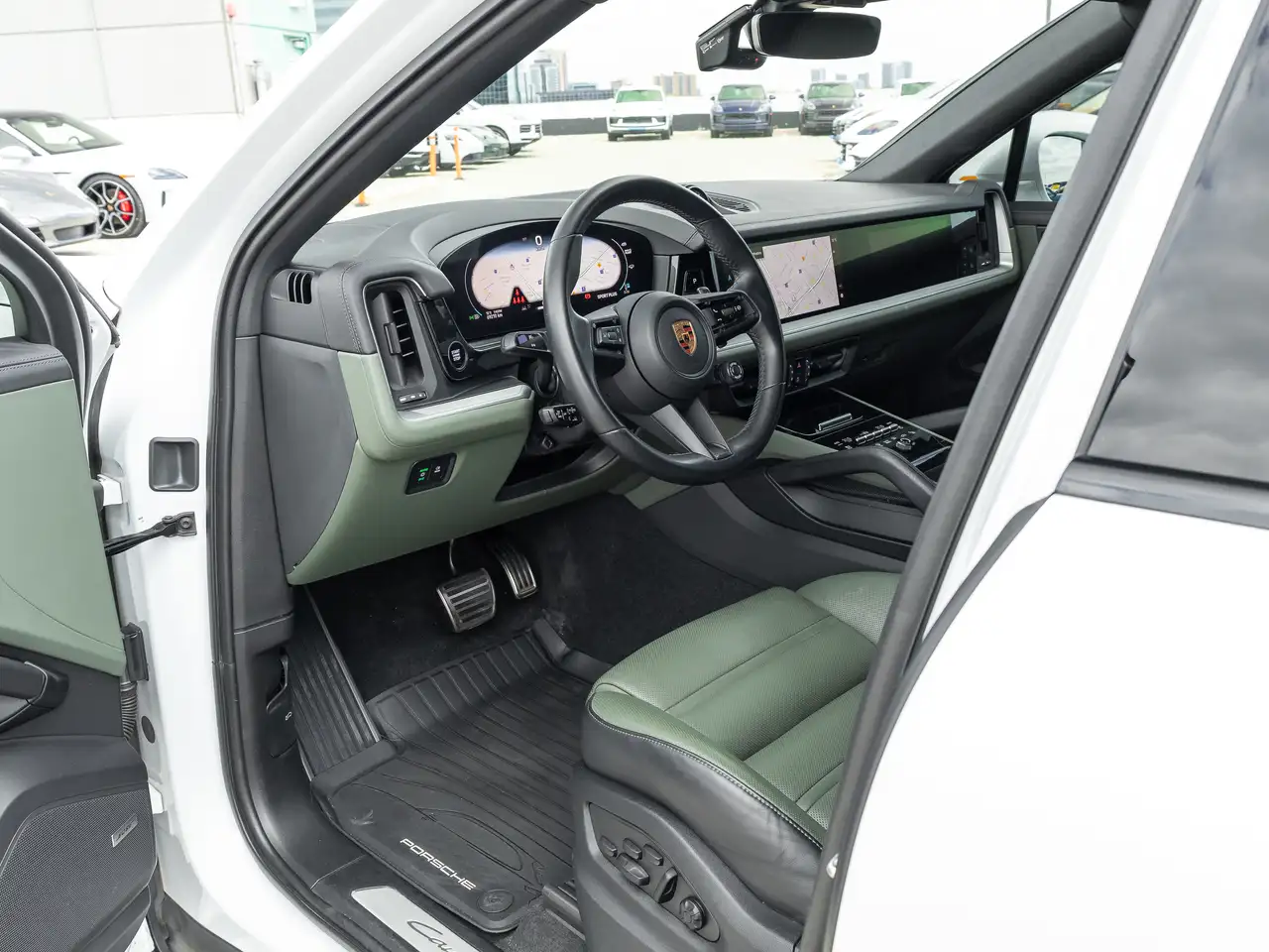 Porsche Cayenne снимка Porsche Cayenne