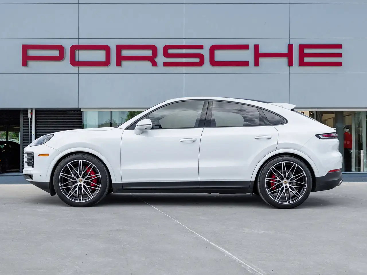 Porsche Cayenne снимка Porsche Cayenne
