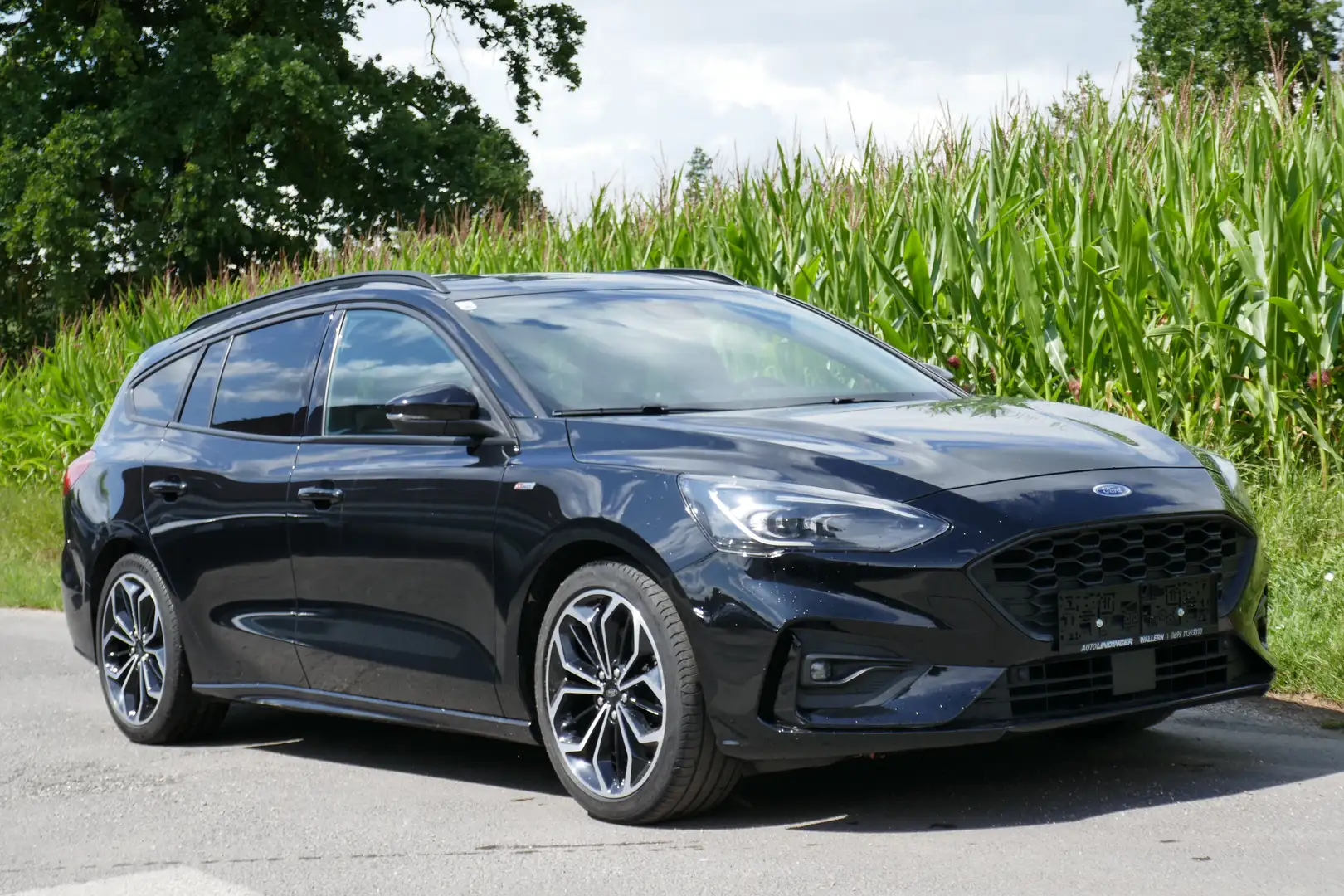 Ford Focus ST-Line Schwarz - 1