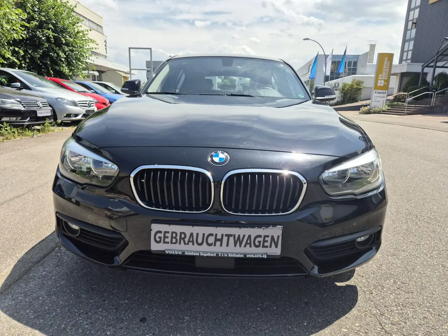 BMW 116 Baureihe 1 Lim. 5-trg. 116 d Advantage*2.HD. Schwarz - 2