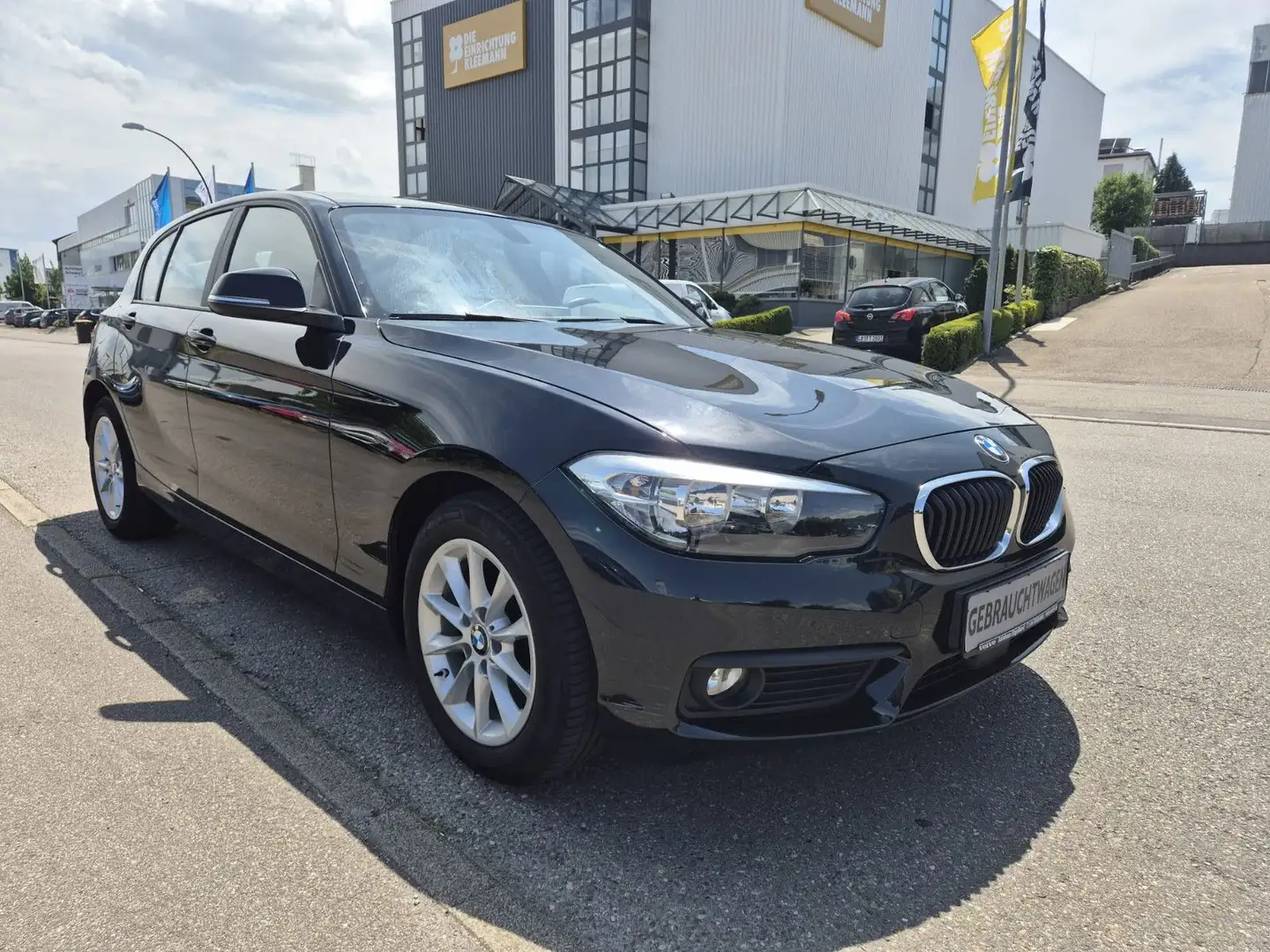 BMW 116 Baureihe 1 Lim. 5-trg. 116 d Advantage*2.HD. Schwarz - 1