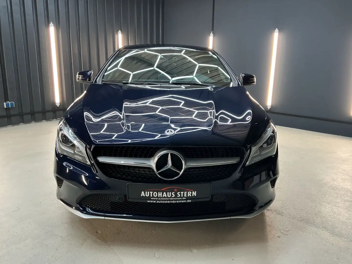 Mercedes-Benz CLA 220 CLA -Klasse Shooting Brake Blau - 2