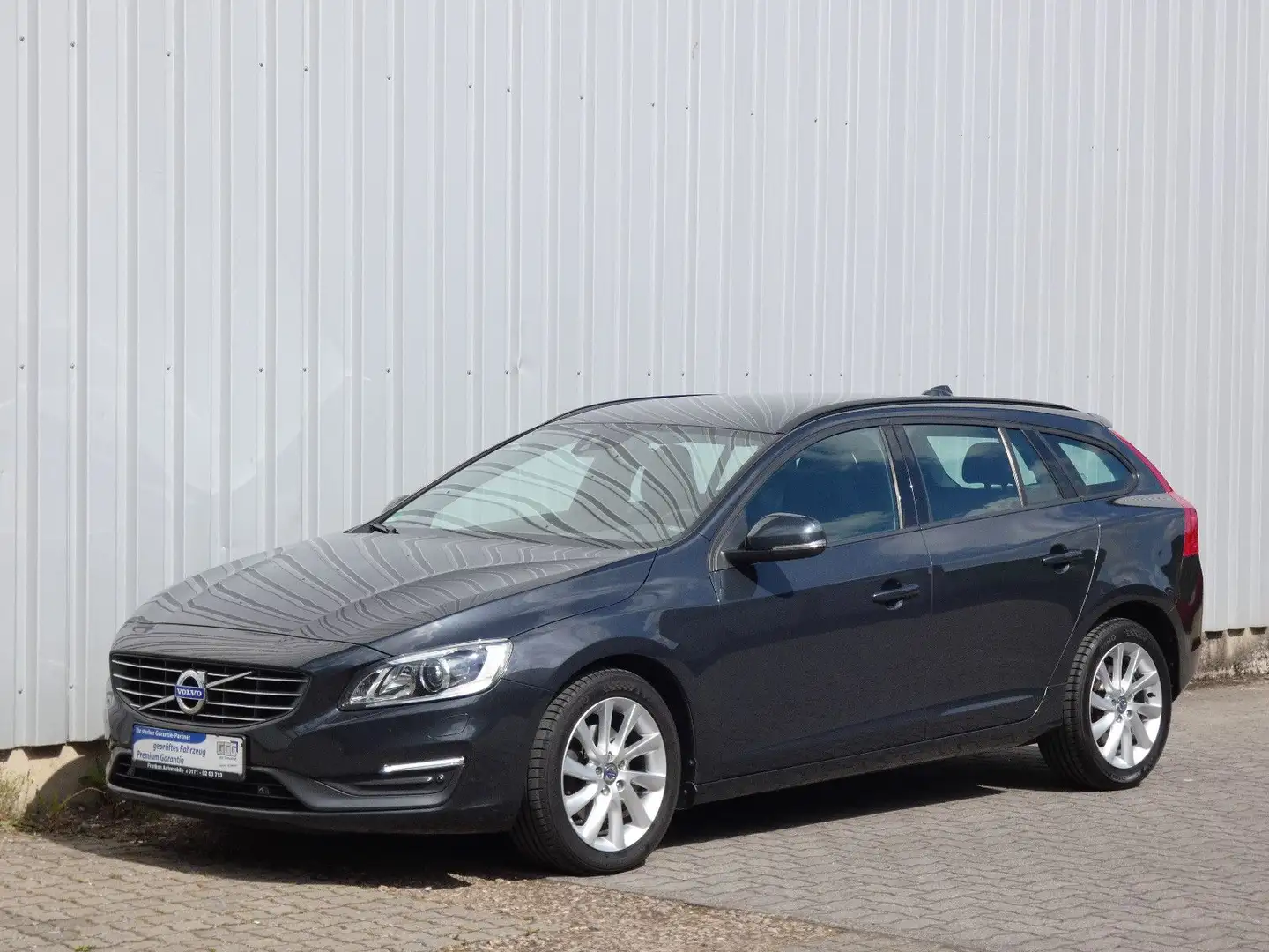 Volvo V60 Kombi Business Edition-Klima-Xenon-Navi-PDC Gris - 2