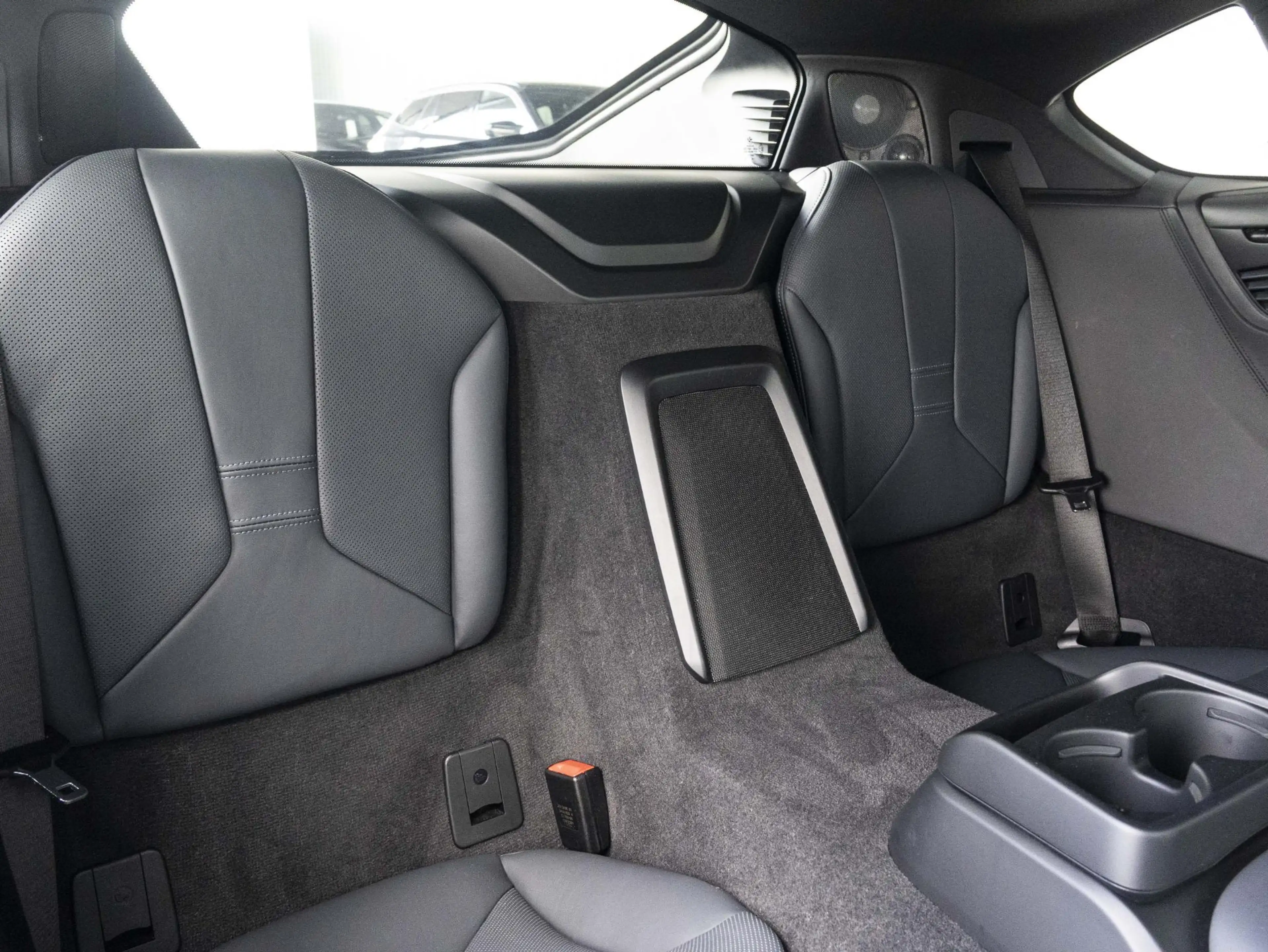 BMW i8 | Comfort Access | Driving Assistant | BMW Laserli — photo 11