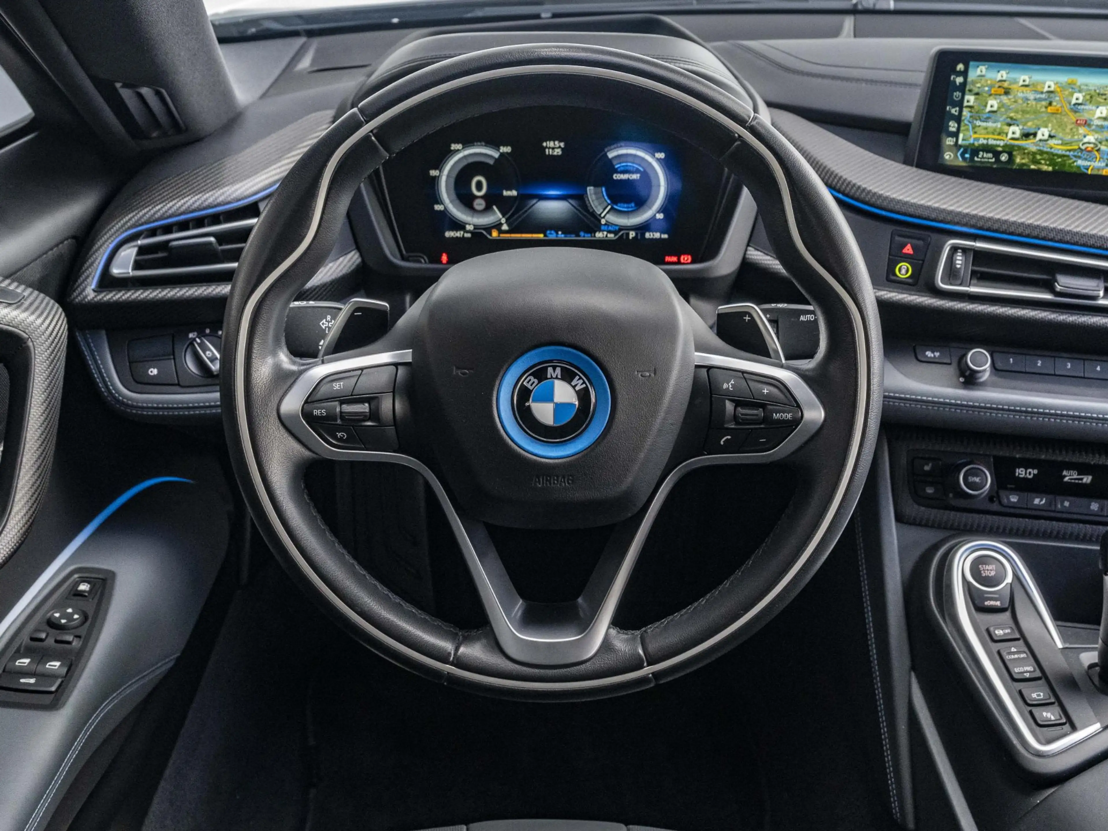 BMW i8 | Comfort Access | Driving Assistant | BMW Laserli — photo 10