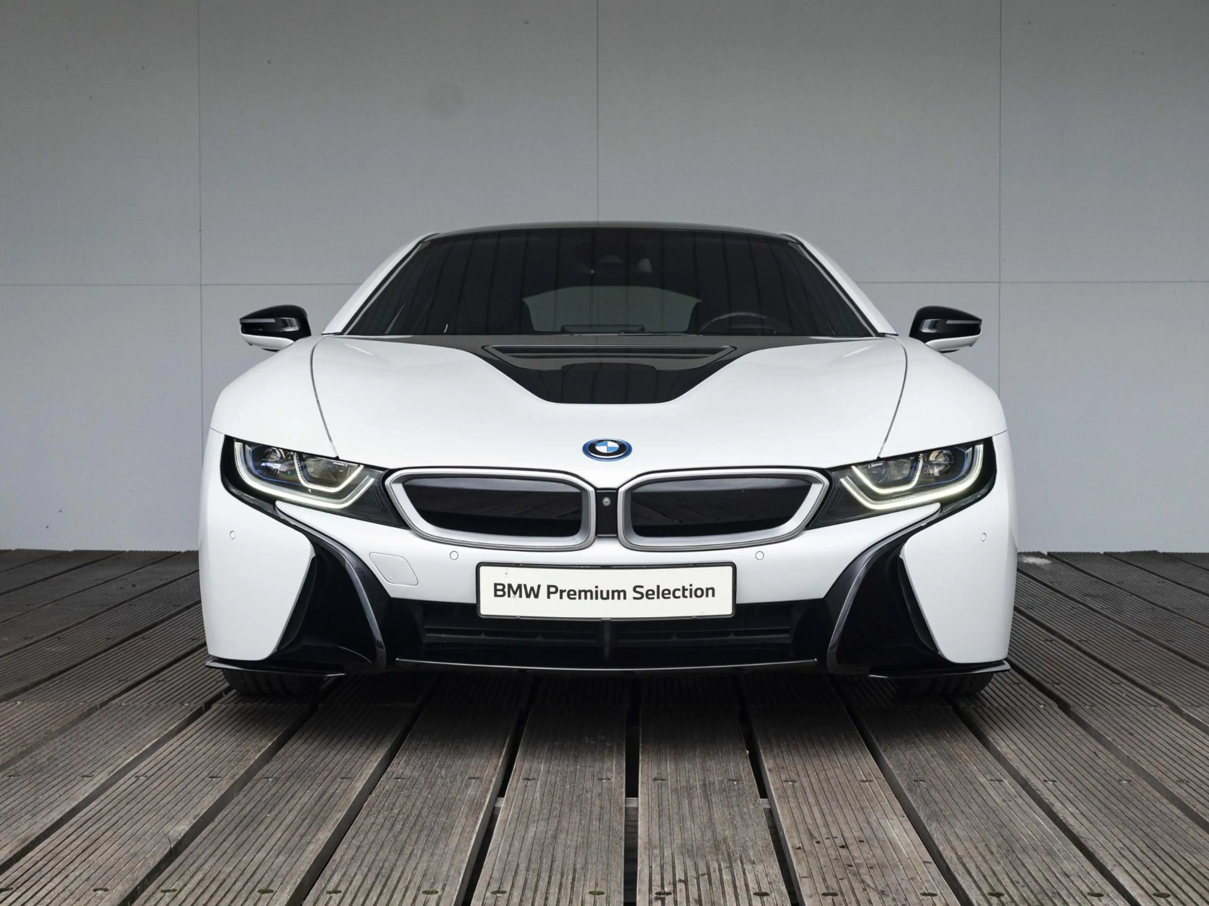 BMW i8 | Comfort Access | Driving Assistant | BMW Laserli — photo 6