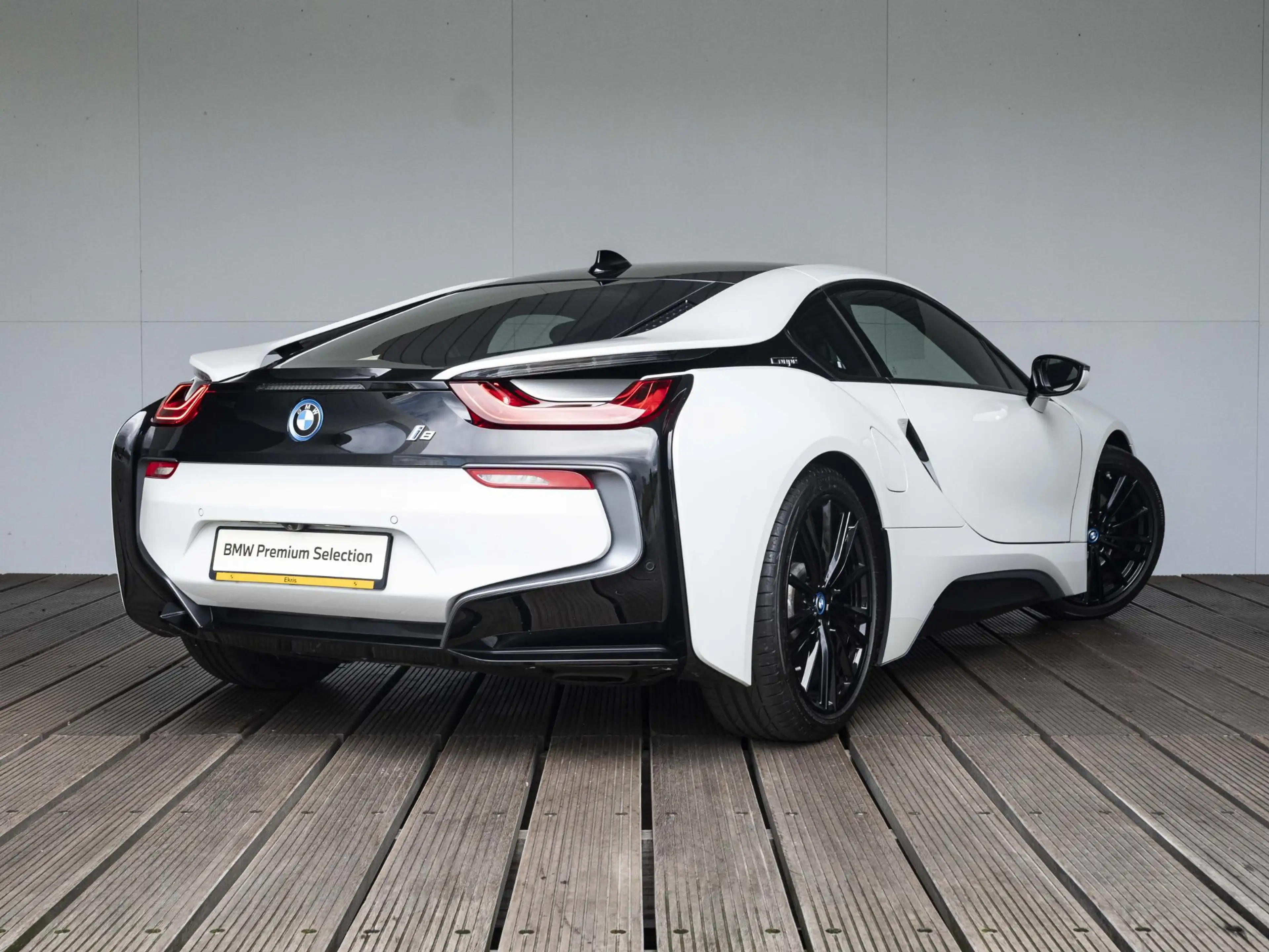 BMW i8 | Comfort Access | Driving Assistant | BMW Laserli — photo 2