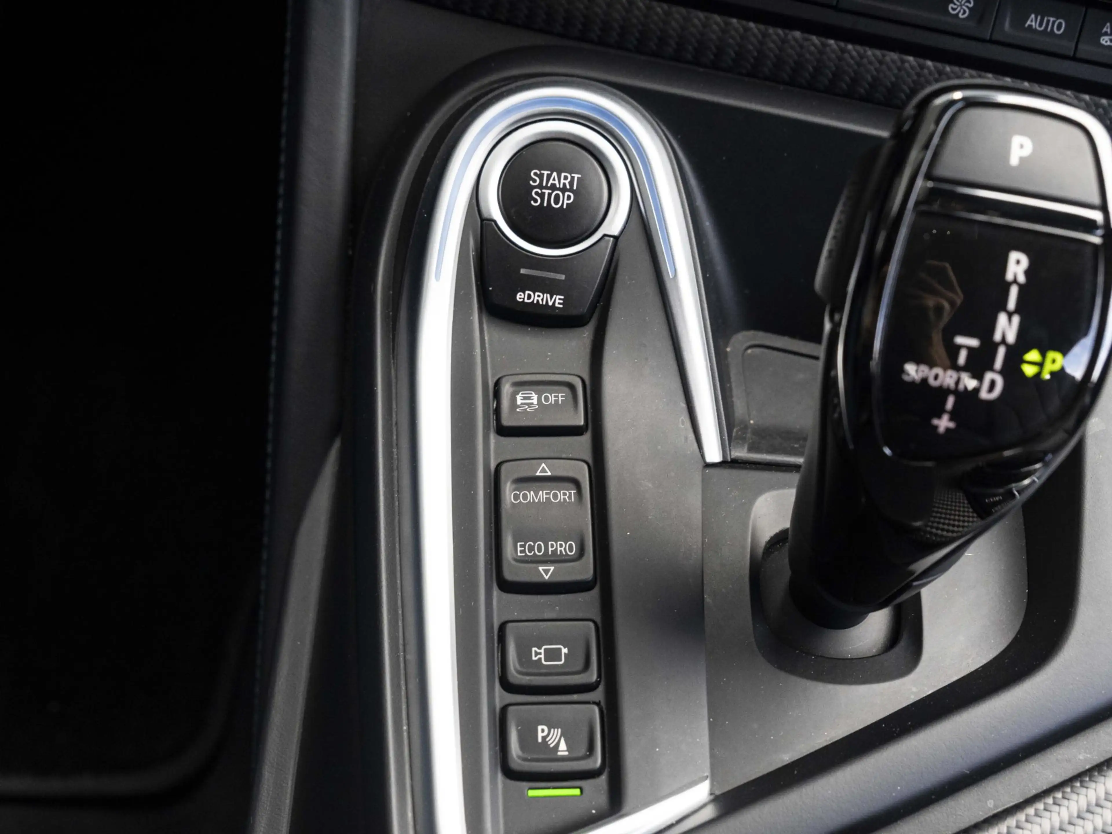 BMW i8 | Comfort Access | Driving Assistant | BMW Laserli — photo 15
