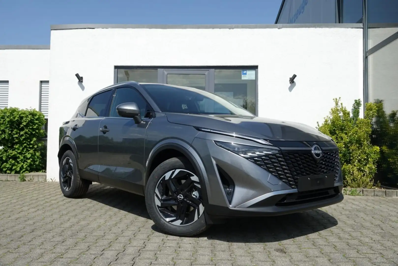 Nissan Qashqai N-Connecta ALLRAD Panod/Winter+Komfort-P Grijs - 1