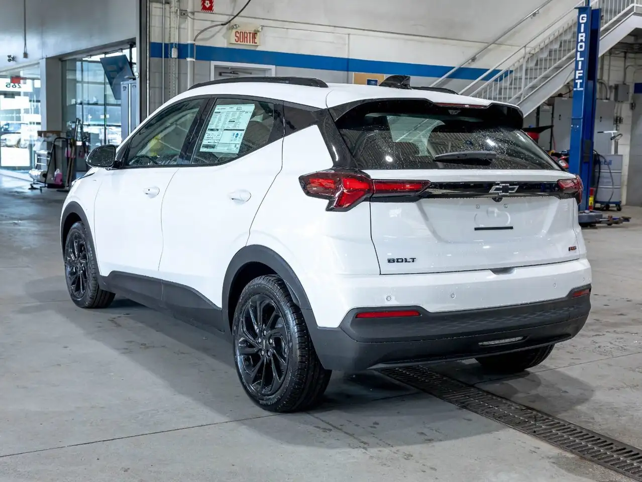 Chevrolet Bolt photo Chevrolet Bolt