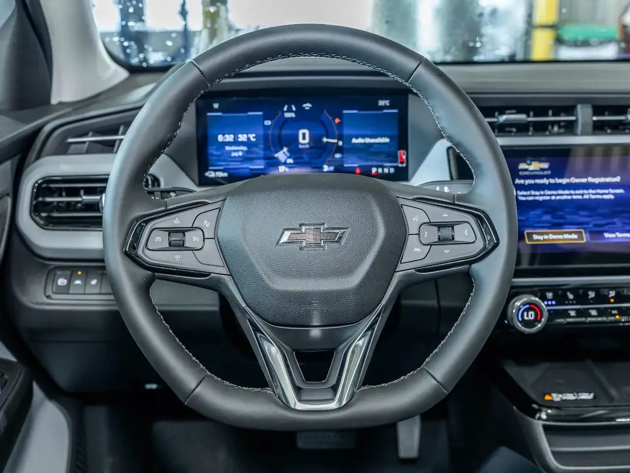 Chevrolet Bolt photo Chevrolet Bolt