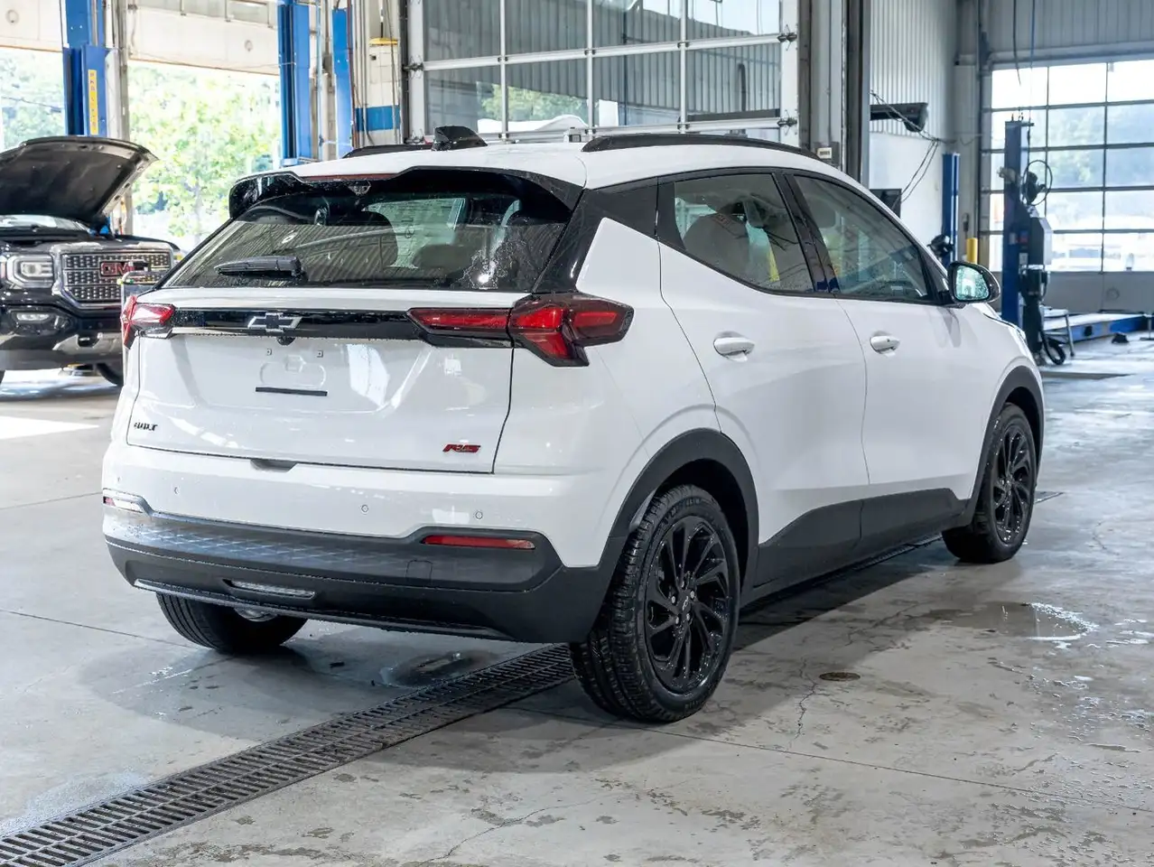 Chevrolet Bolt photo Chevrolet Bolt