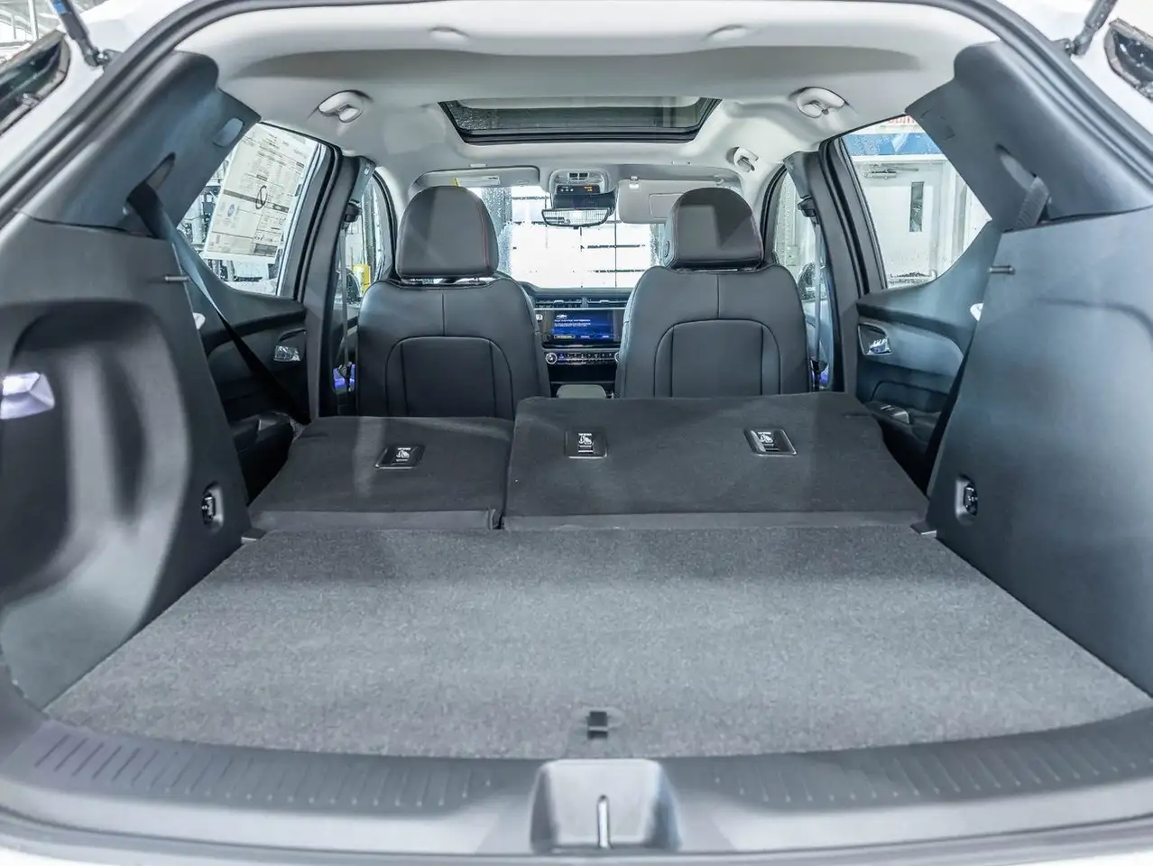 Chevrolet Bolt photo Chevrolet Bolt