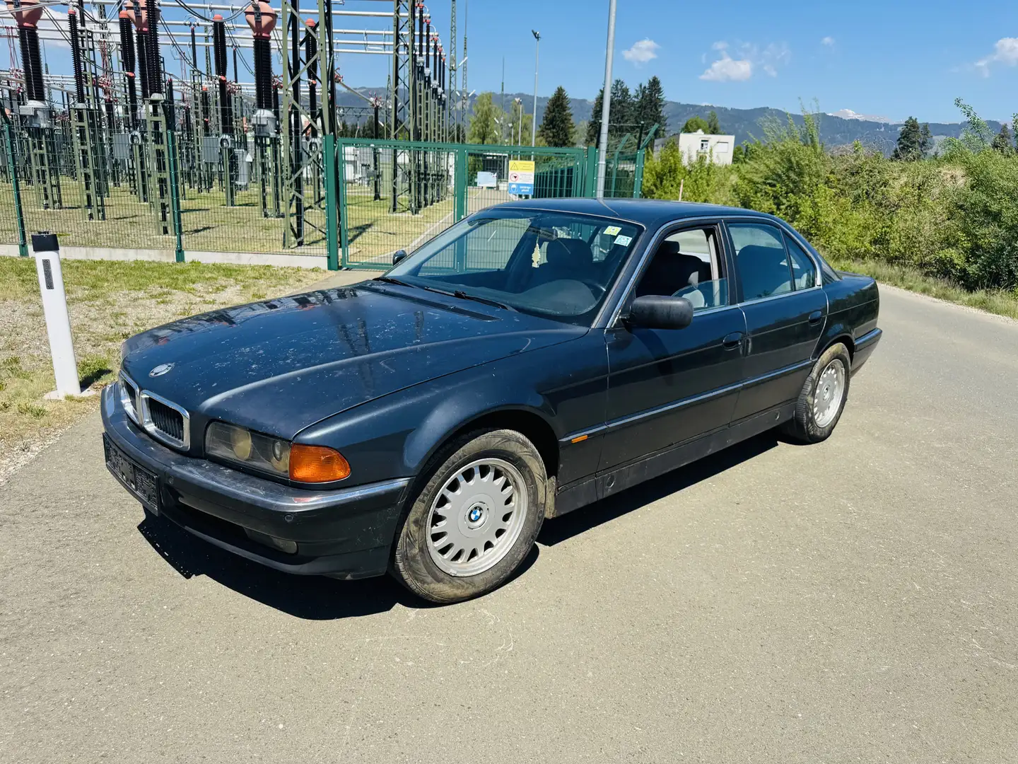 BMW 730 730i Österreich-Paket - 1