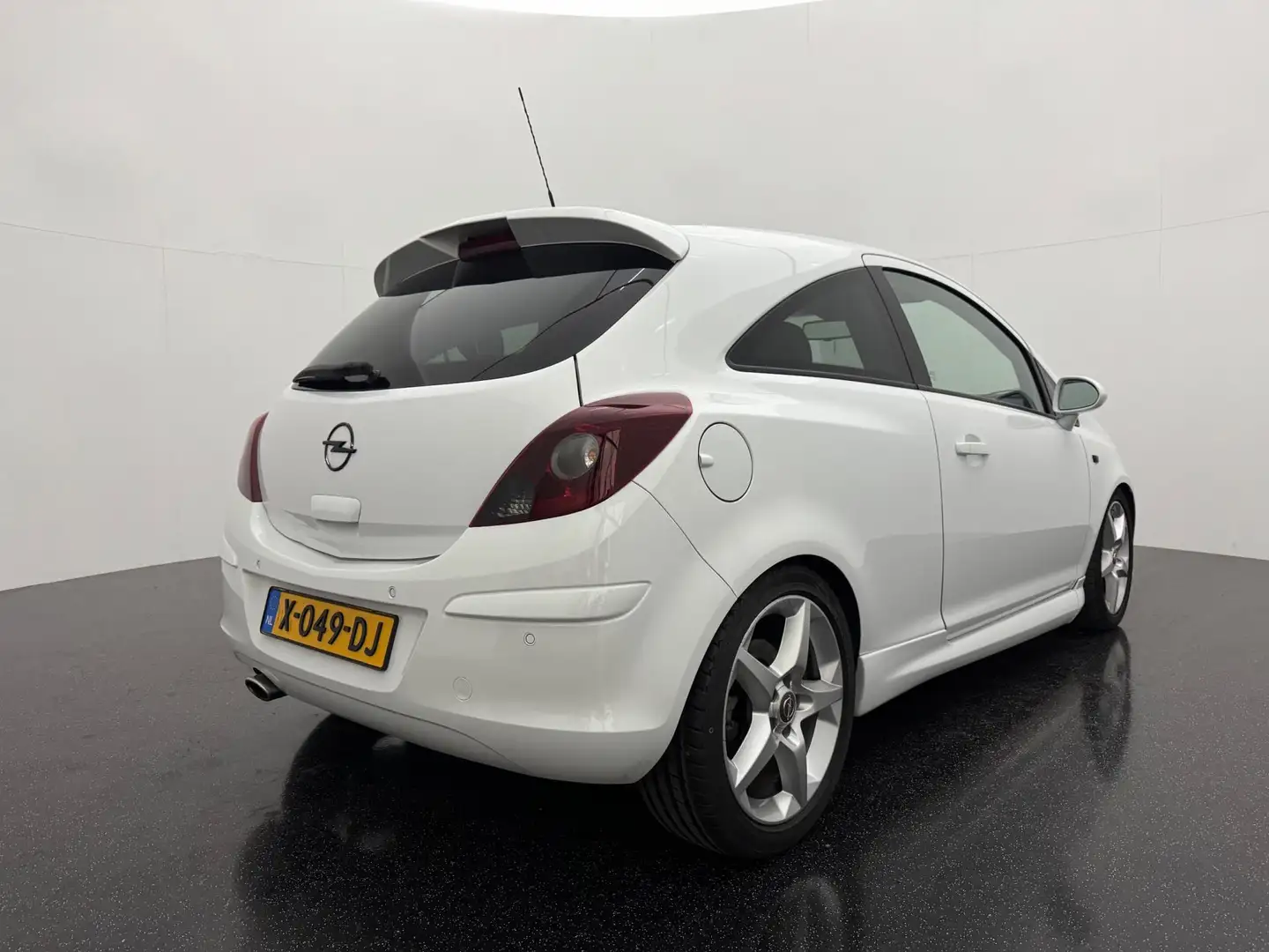 Opel Corsa 1.6 16V GSI ABC Uitlaatsysteem Blanc - 2