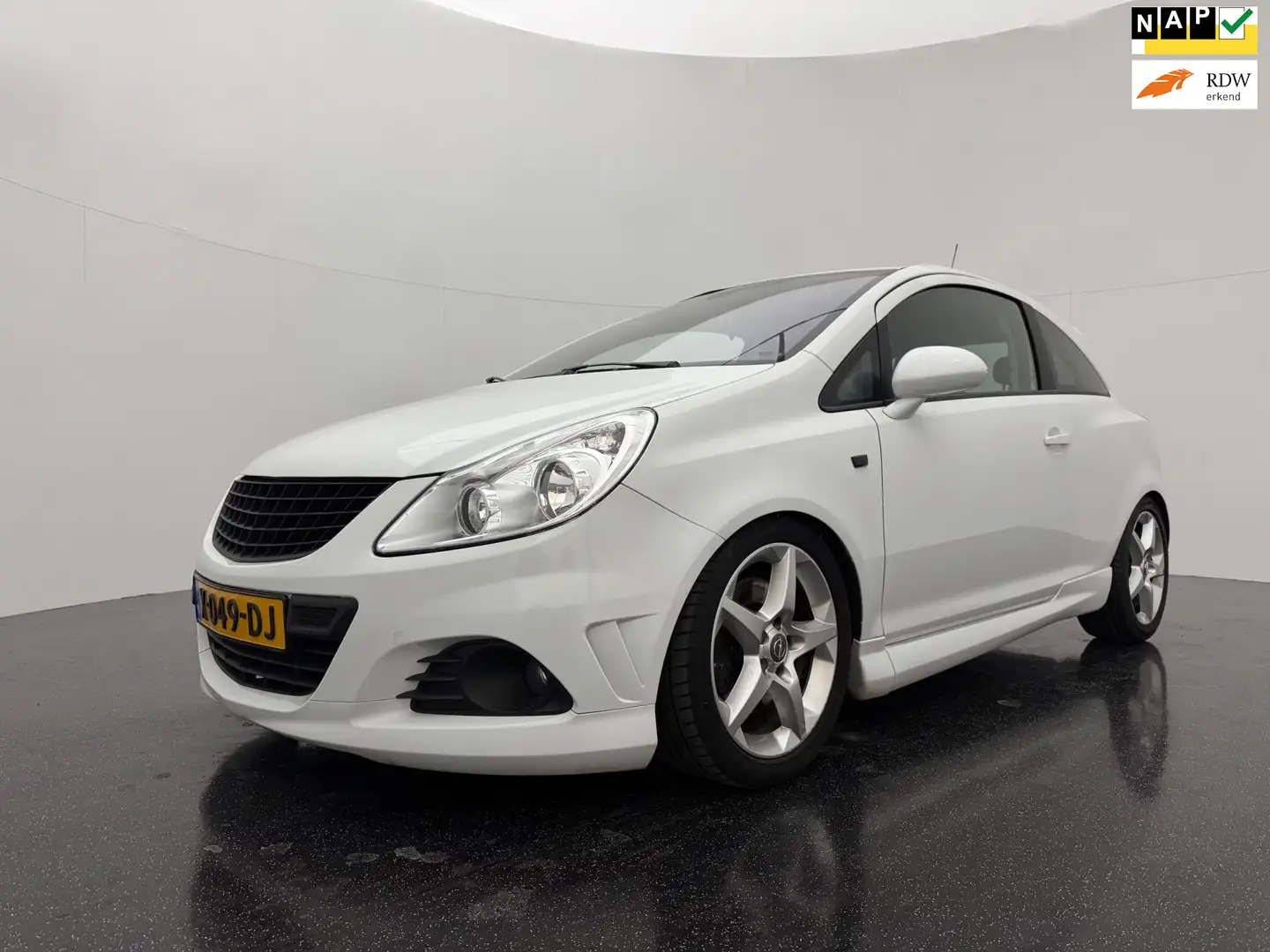 Opel Corsa 1.6 16V GSI ABC Uitlaatsysteem Blanc - 1