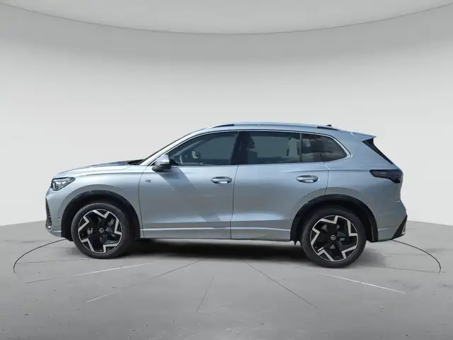 Volkswagen Tiguan view 6
