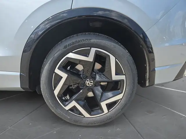 Volkswagen Tiguan view 15