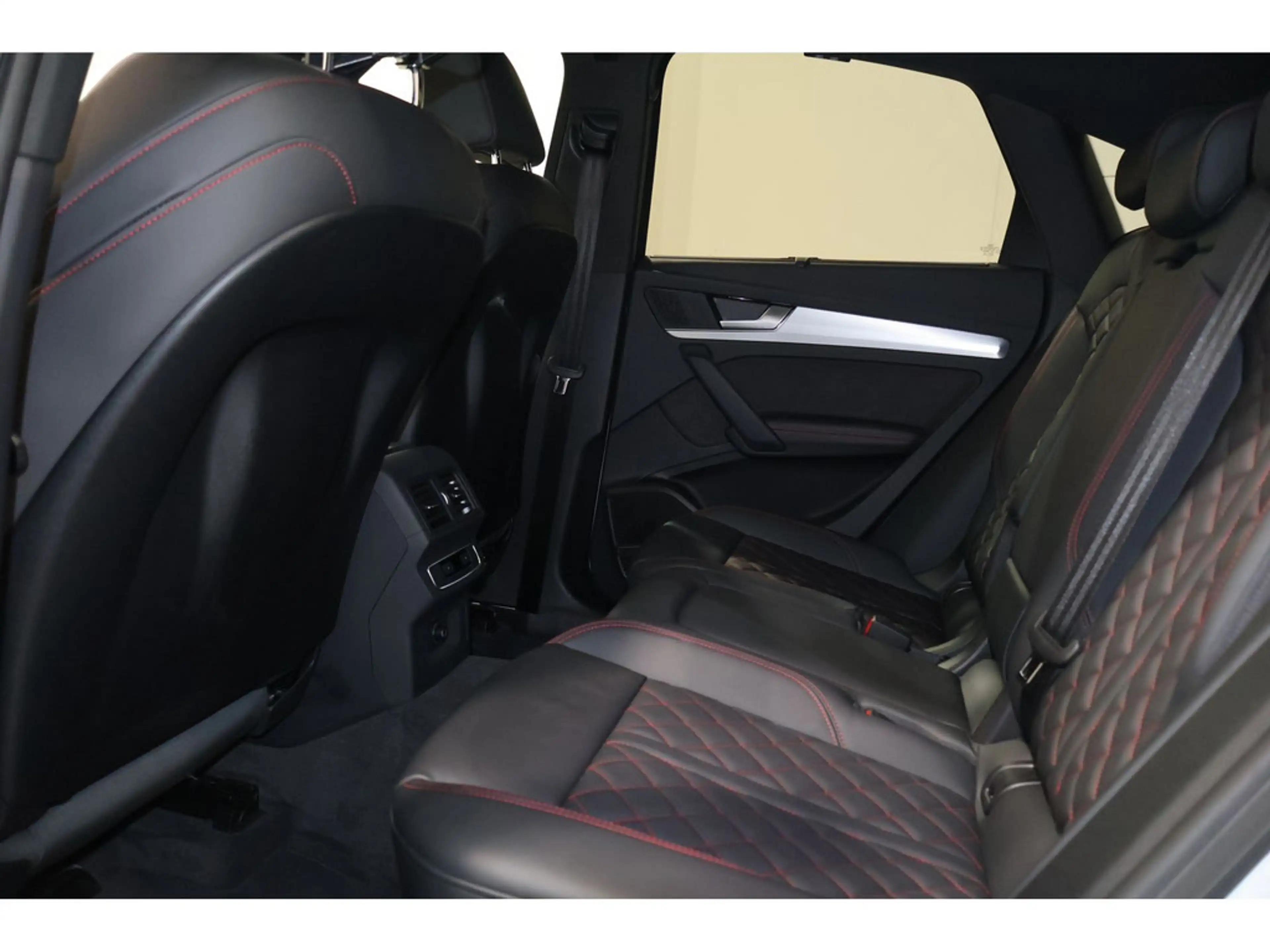 Audi SQ5 Sportback 3.0 TDI quattro B&O*Pano*Standheizung — photo 12
