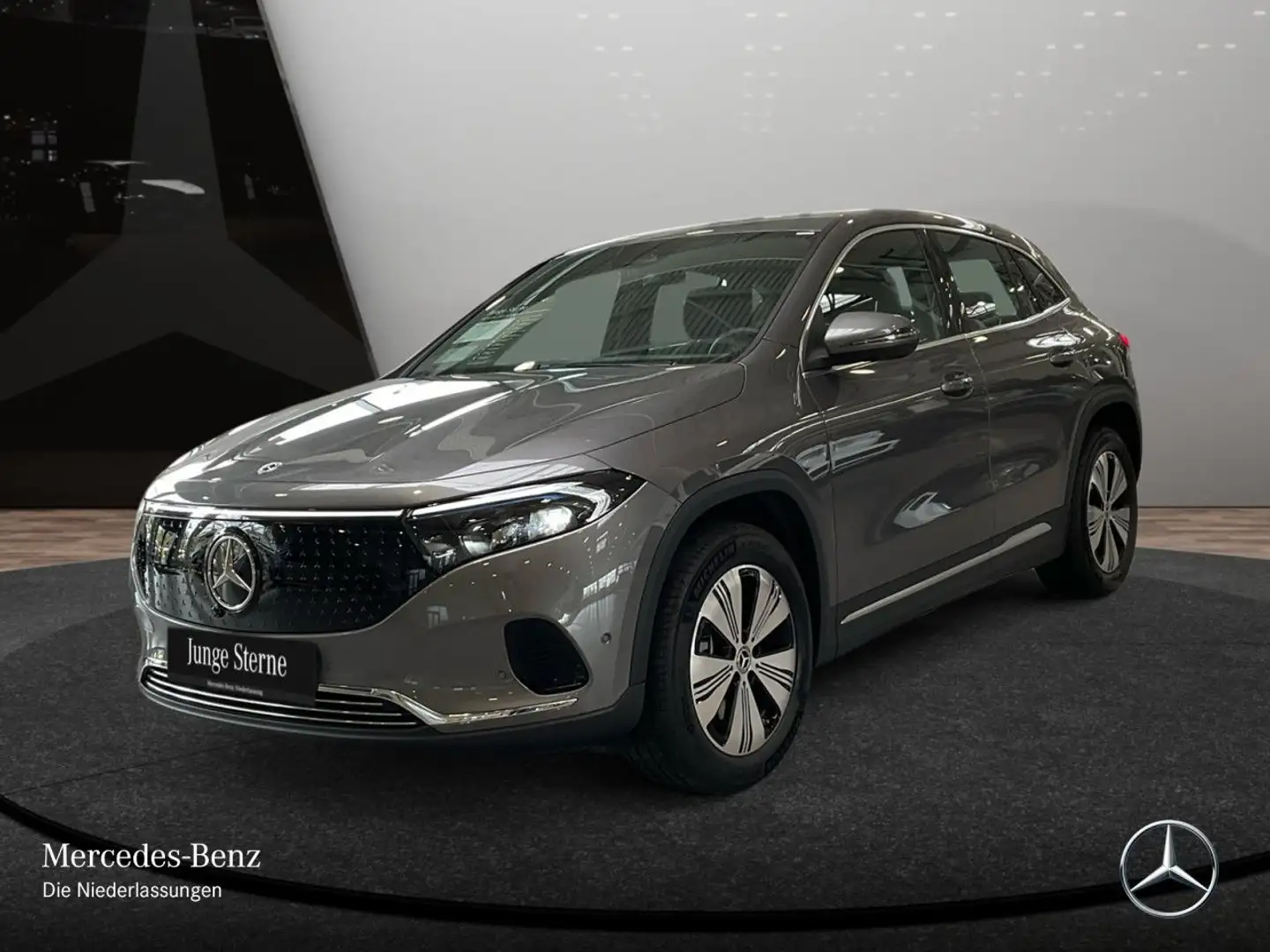 Mercedes-Benz EQA 350 4M PROG+ADVANCED+360+SPUR Šedá - 2