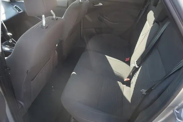 Ford Focus view 7