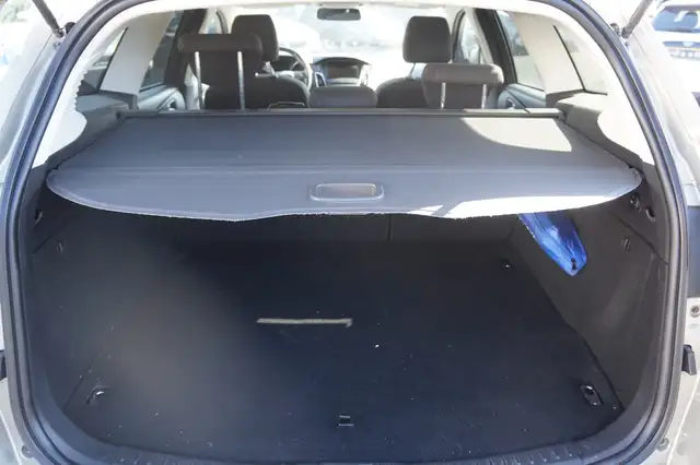 Ford Focus view 9