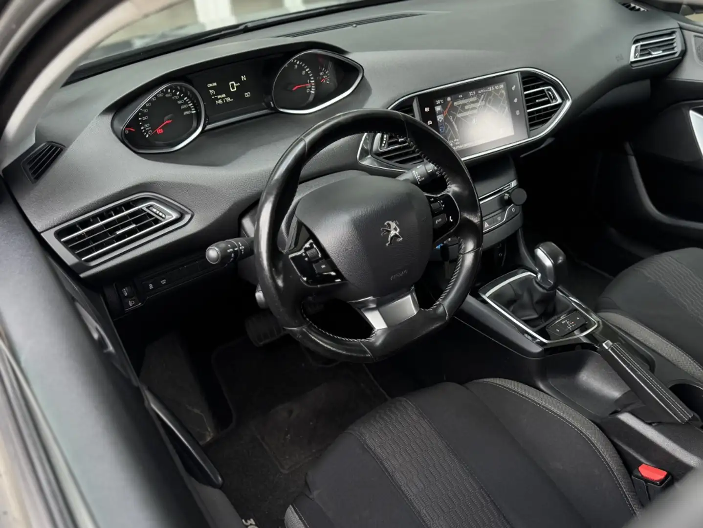 Peugeot 308 SW 1.2 PureTech Style Cruise Navi Automaat Lmv Сірий - 2