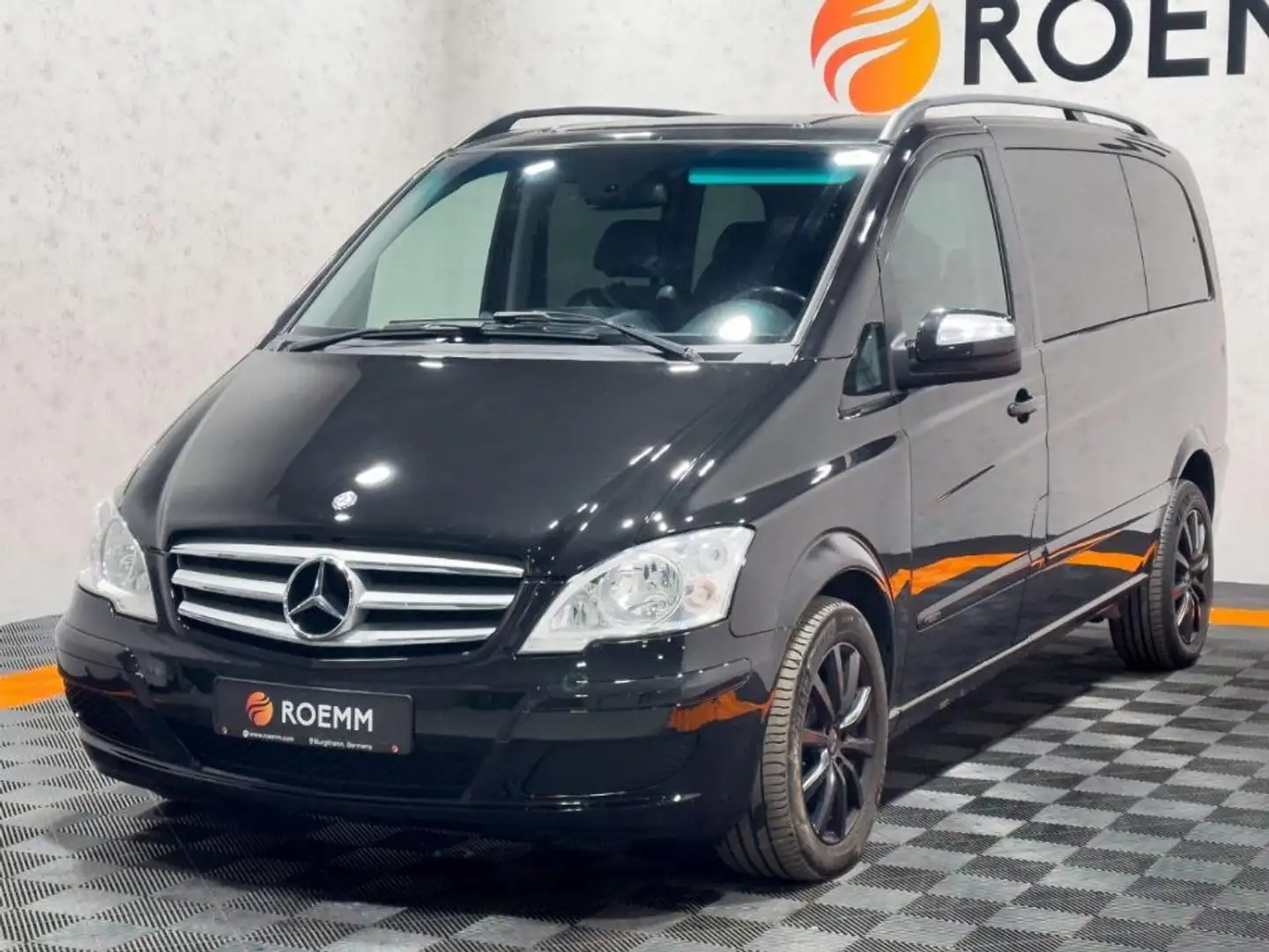Mercedes-Benz Viano Viano V6 3.0 CDI BlueEfficiency Compact Trend A Schwarz - 1