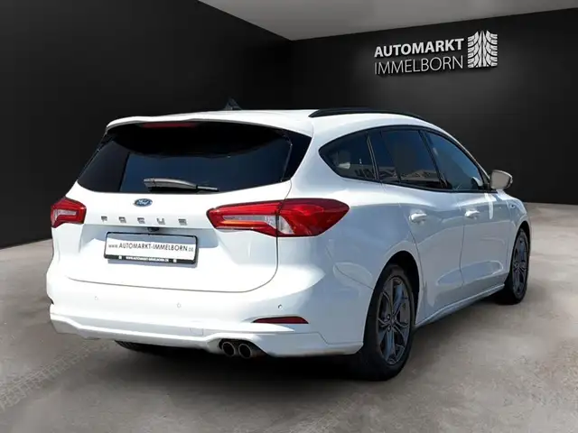 Ford Focus view 7