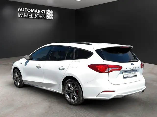 Ford Focus view 6