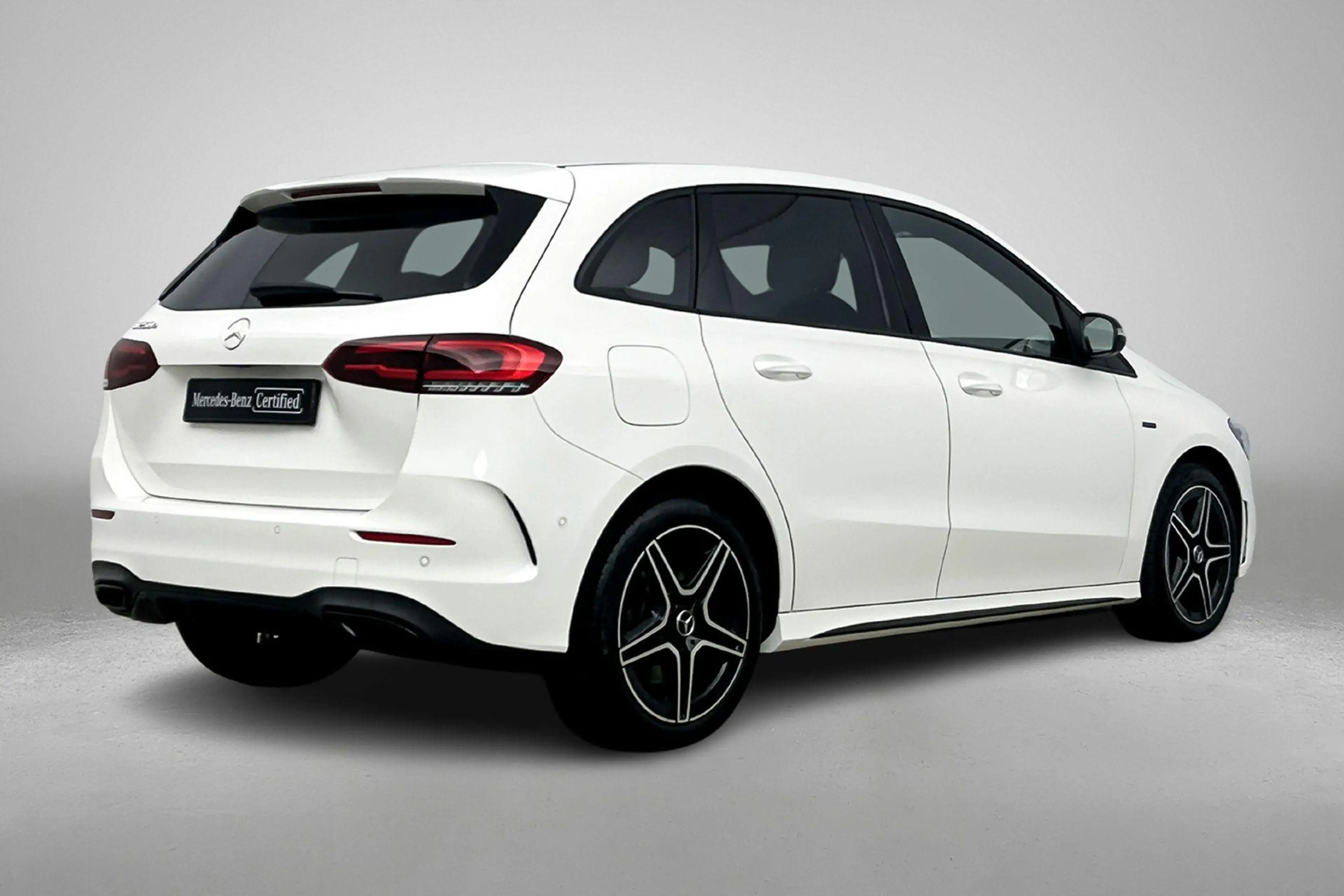 Mercedes-Benz B 250 B 250e Automaat Business Solution AMG | Nightpakke — photo 2