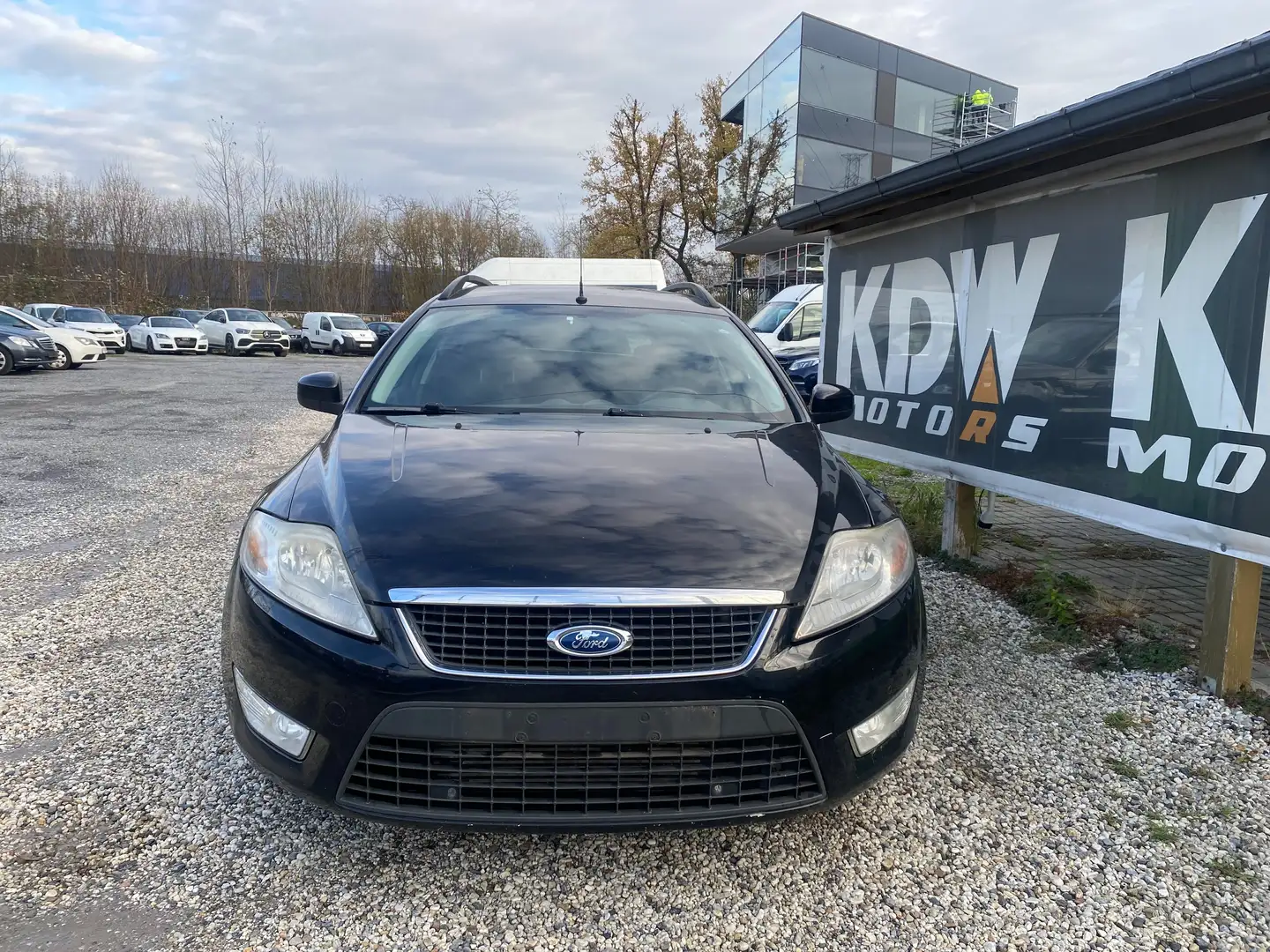 Ford Mondeo Mondeo Turnier 1.8 TDCi Trend Schwarz - 2