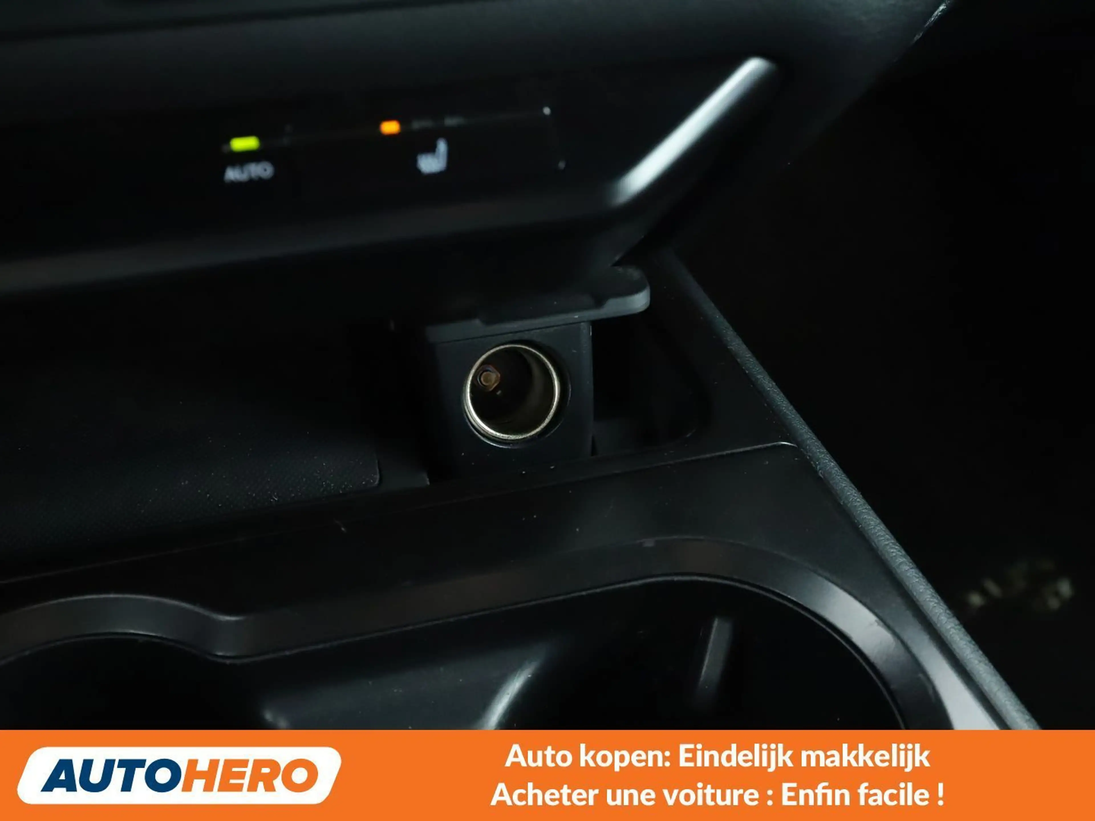 Lexus UX 250h UX 250h — photo 13
