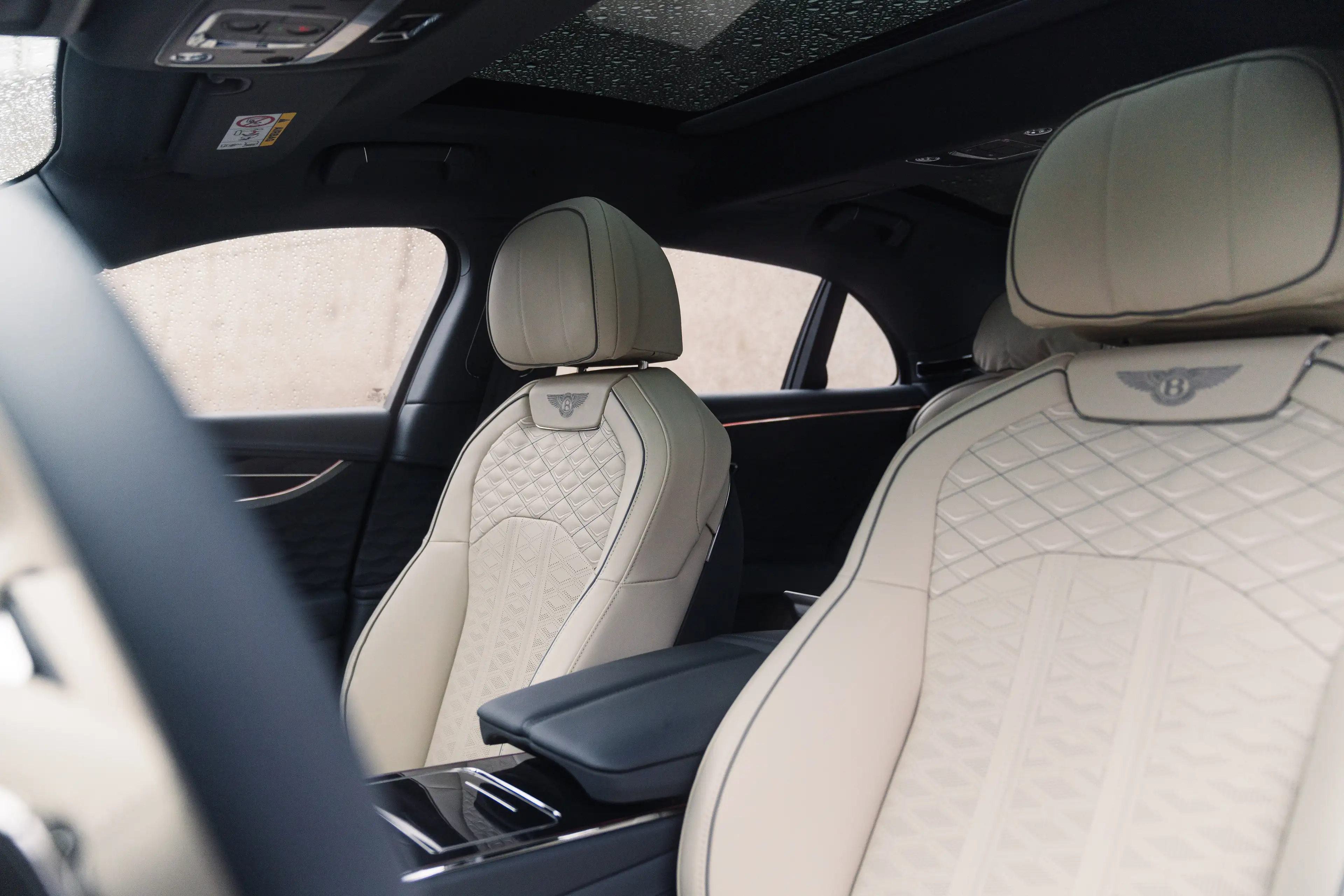 Bentley Flying Spur Mulliner — photo 12
