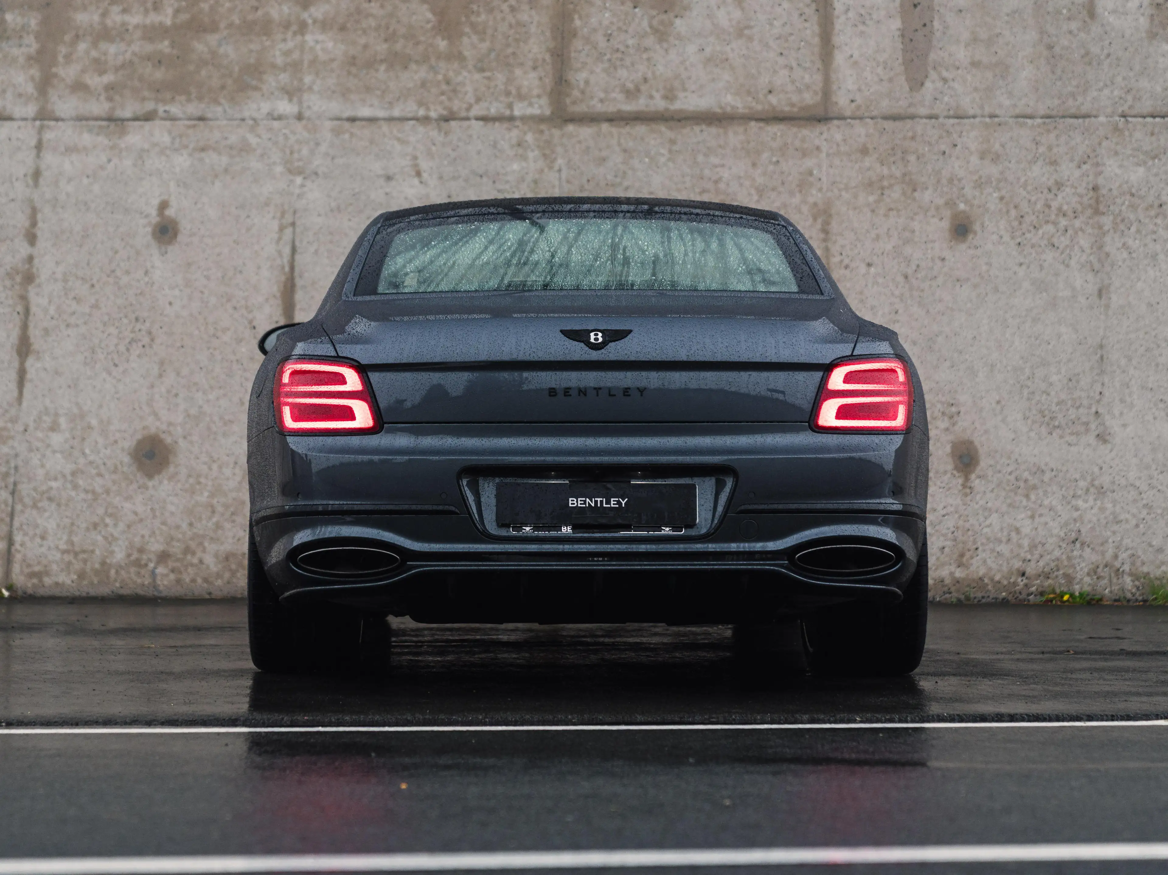 Bentley Flying Spur Mulliner — photo 6