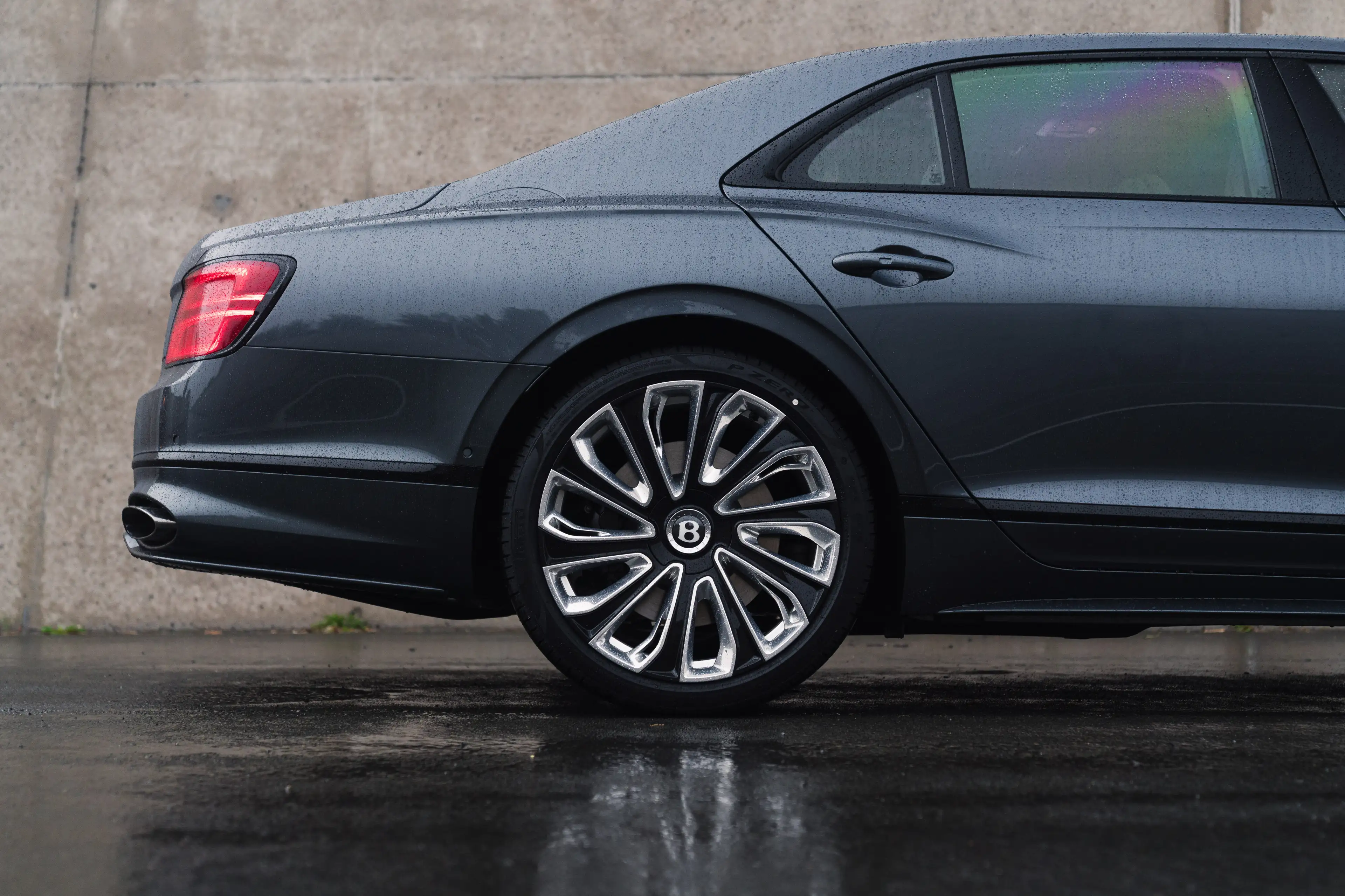 Bentley Flying Spur Mulliner — photo 8