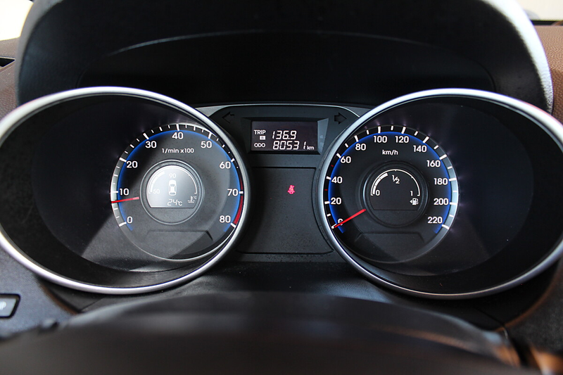 Hyundai iX35 2,0 CVVT Spirit 4WD STANDHEIZUNG XENON — photo 8