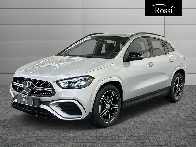 Mercedes-Benz GLA 200 d Automatic 4MATIC