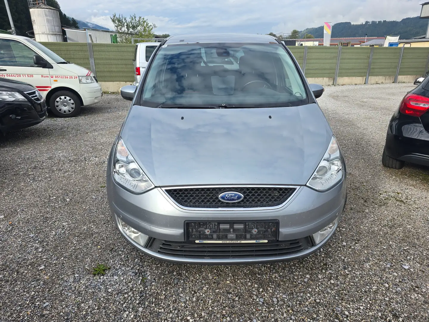Ford Galaxy Trend 2.0 tdci 7 Sitzer Silber - 2