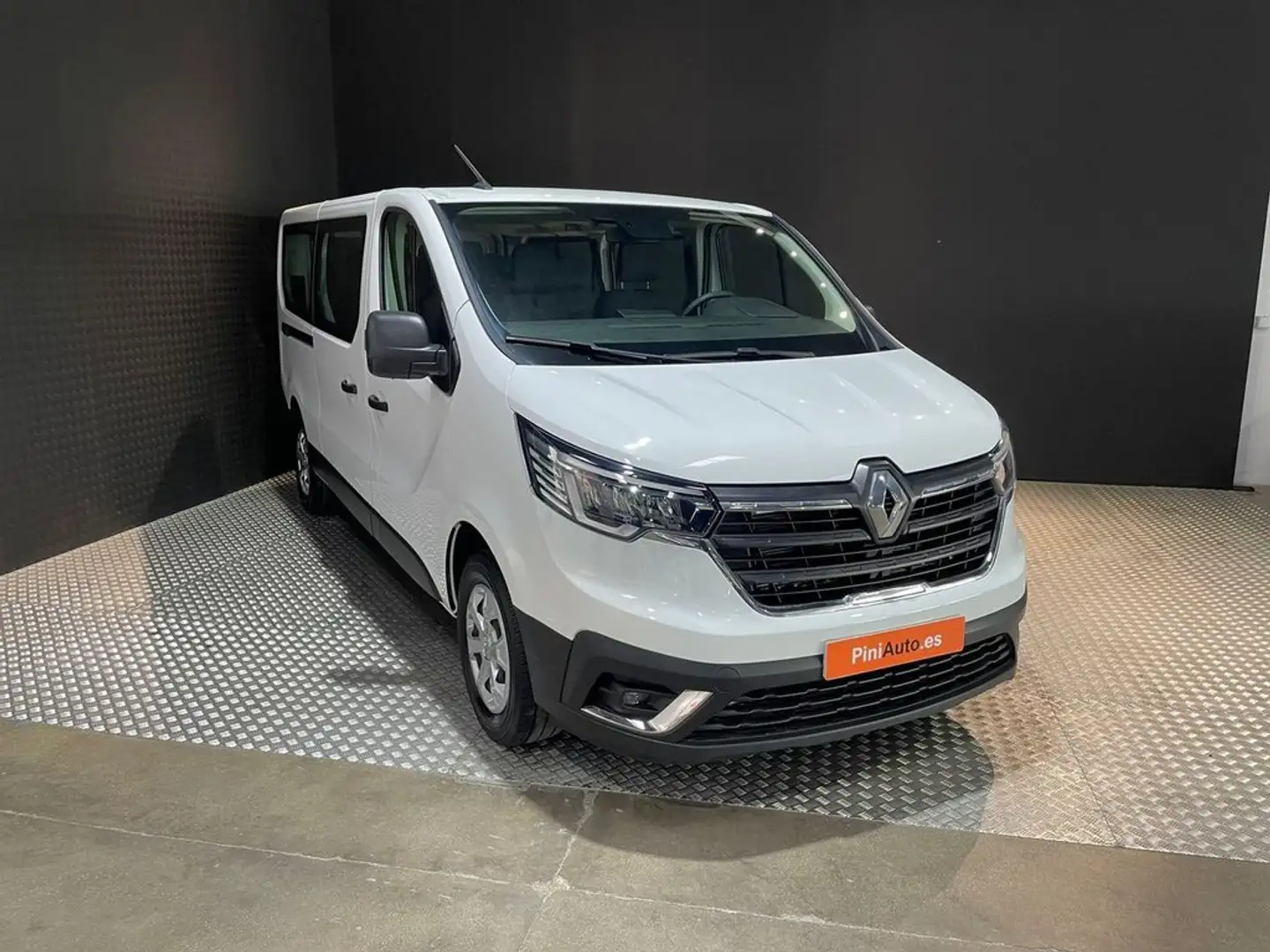Renault Trafic Authentic Largo En Blue dCi 81kW 110CV Blanco - 2