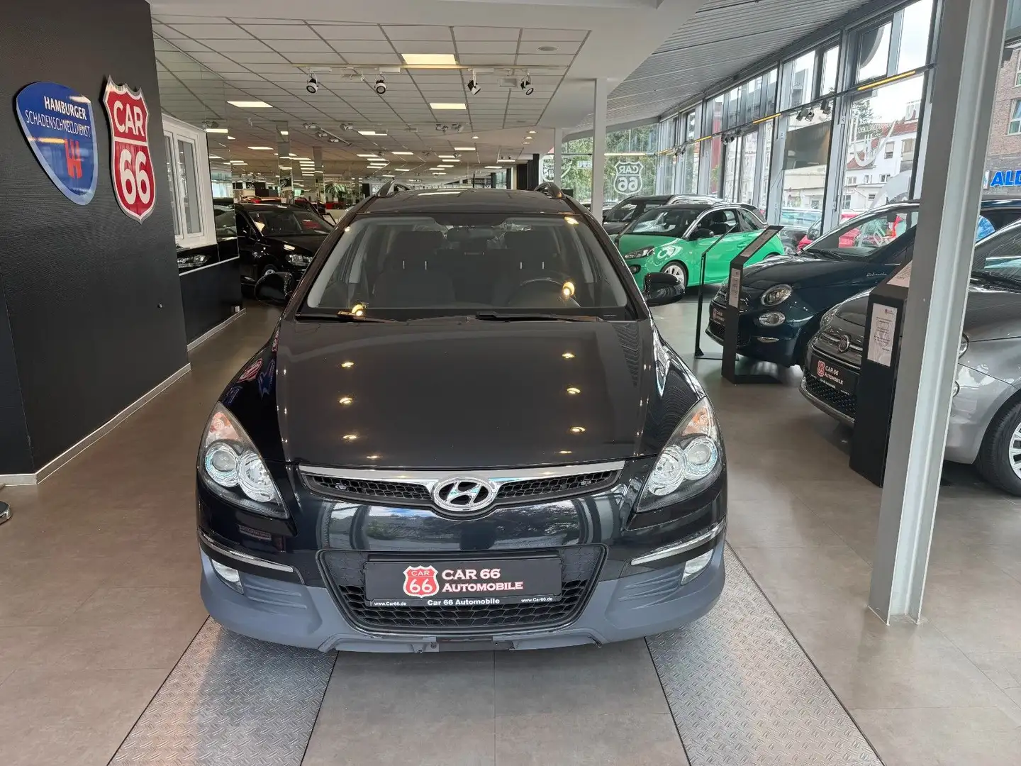 Hyundai i30 CW 1.4 Schwarz - 2