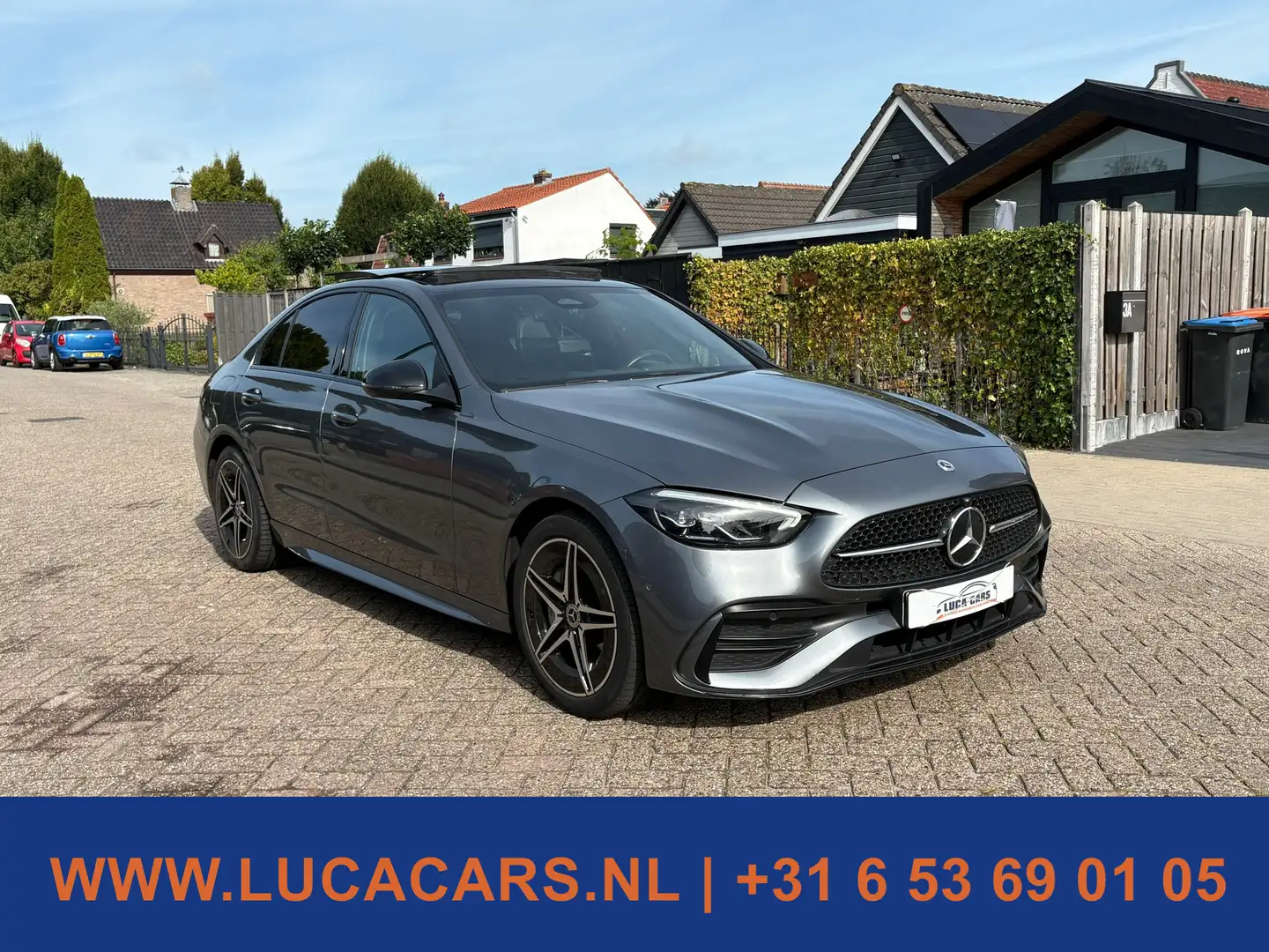 Mercedes-Benz C 300 e AMG Line Pano Grijs - 2