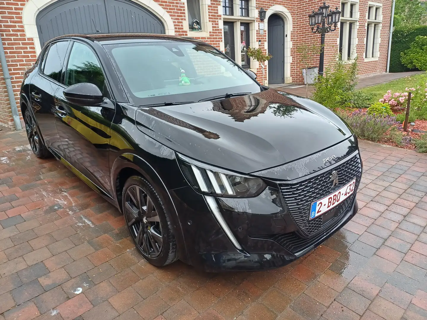 Peugeot 208 208 PureTech 100 EAT8 GT Pack Zwart - 2