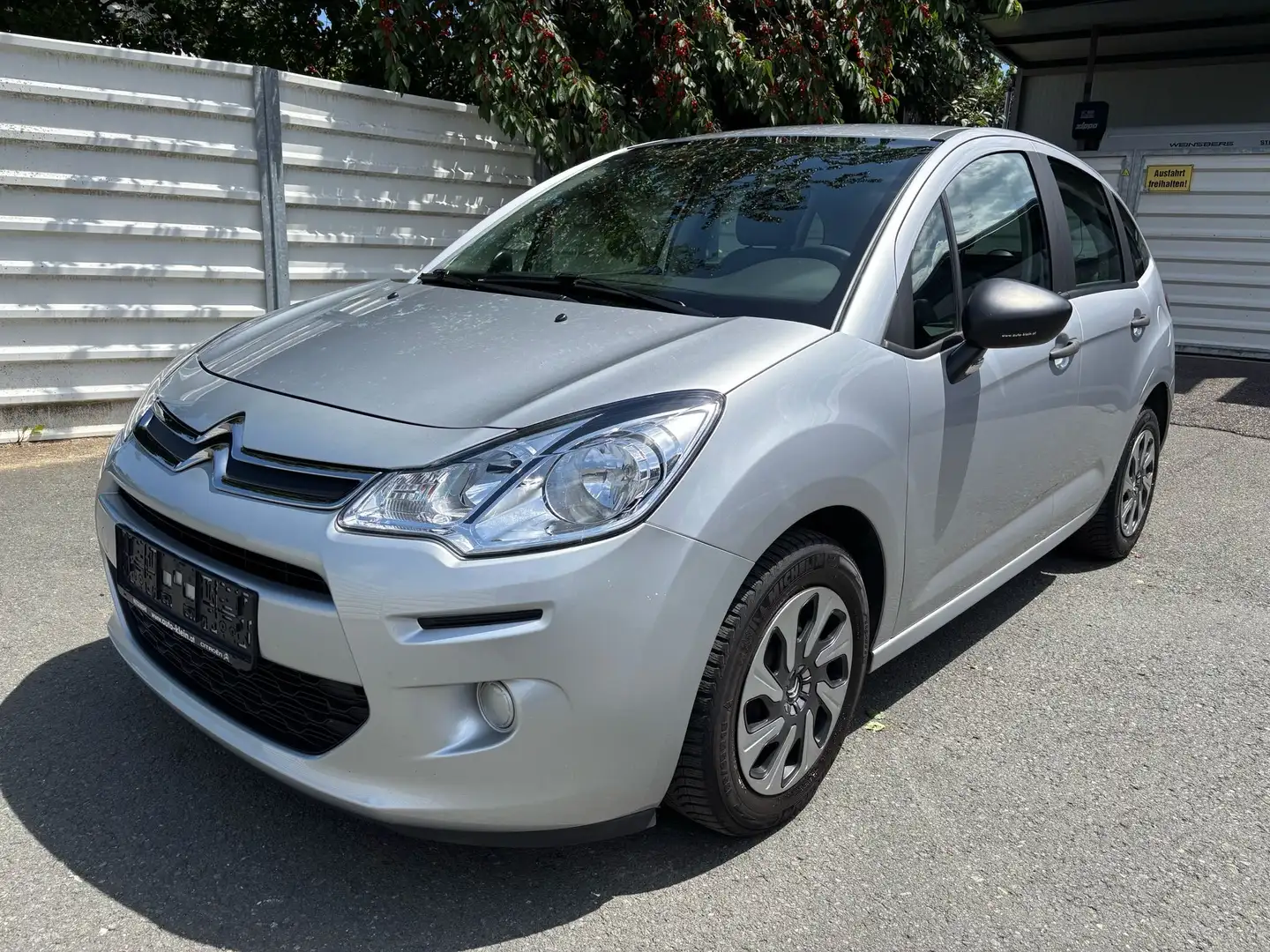 Citroen C3 VTi 68 Flash Grau - 1