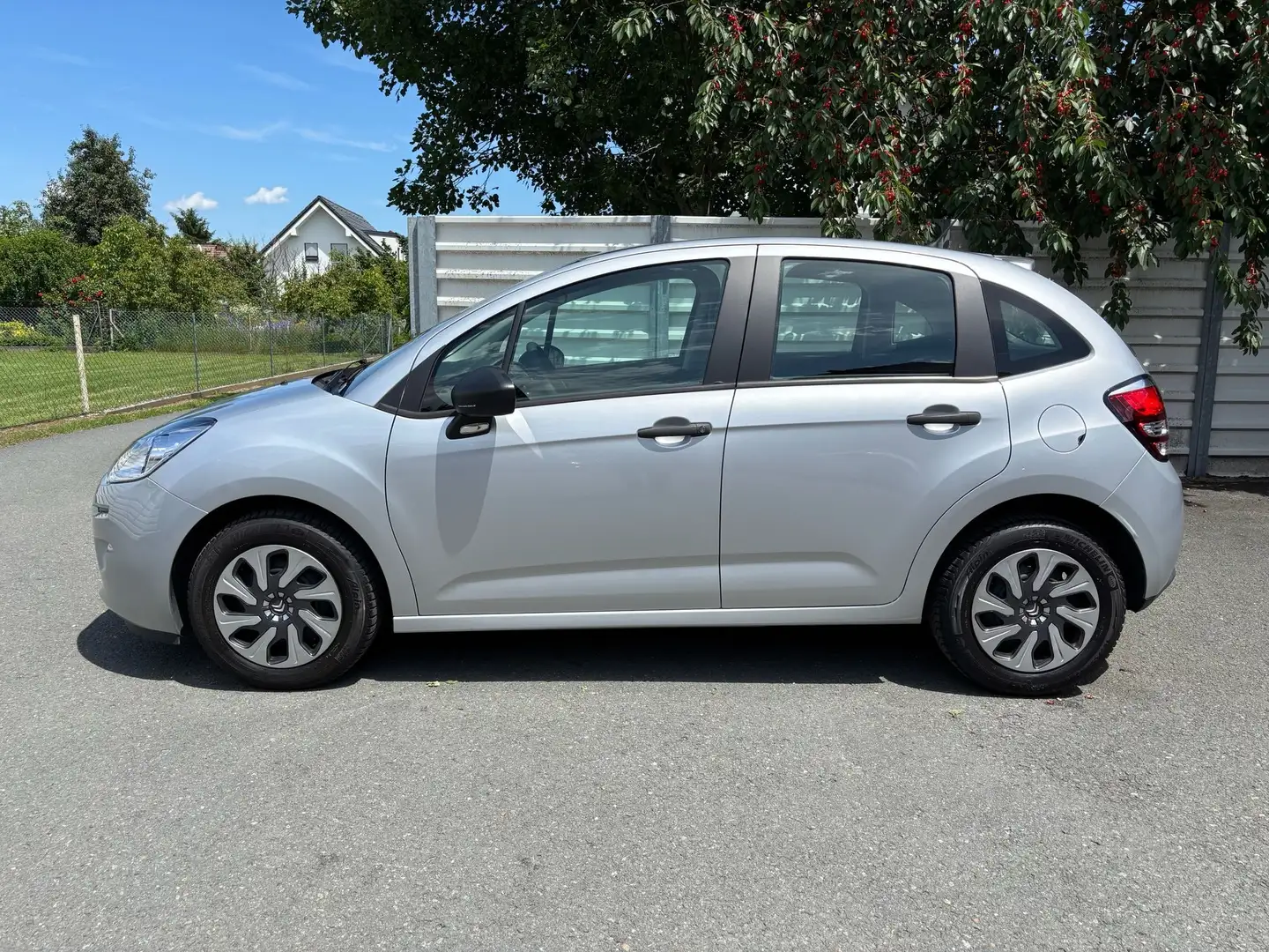 Citroen C3 VTi 68 Flash Grau - 2