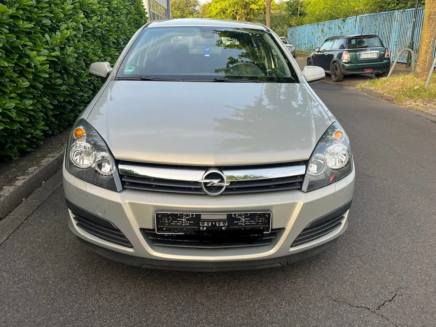 Opel Astra 1.4 Edition, Klima, PDC,1. Hand, TÜV neu... Beige - 1