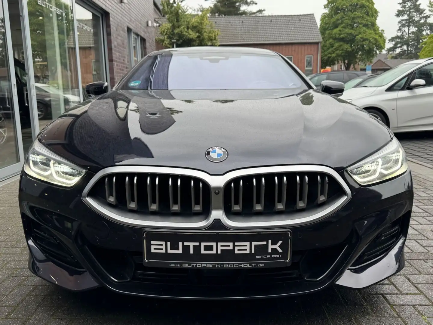 BMW 840 d xDrive Gran Coupe M Sport°Pano°Iconic Glow Schwarz - 2