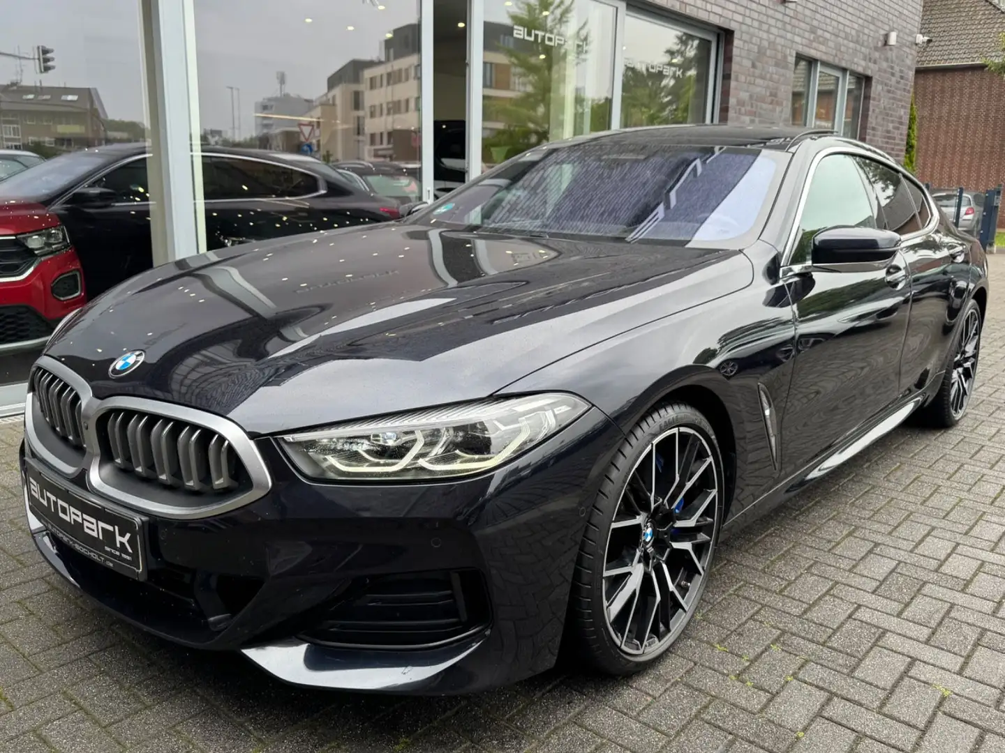 BMW 840 d xDrive Gran Coupe M Sport°Pano°Iconic Glow Schwarz - 1