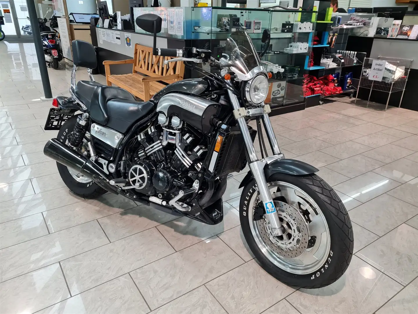 Yamaha Vmax Noir - 1
