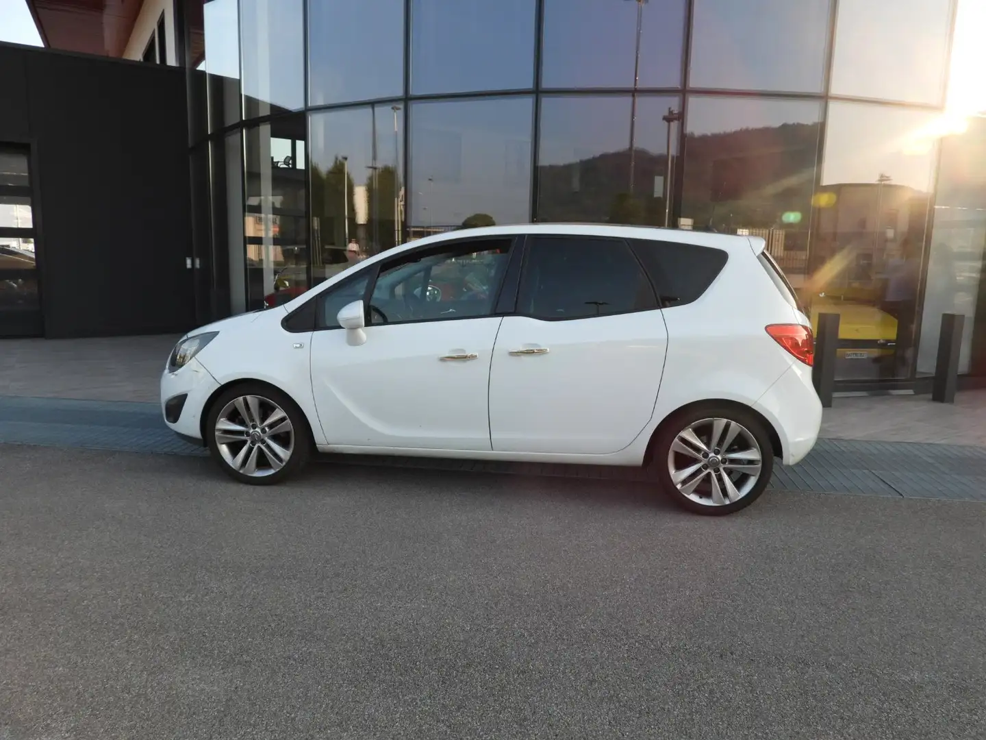 Opel Meriva OPEL MERIVA 1.7 CDTI 110CV COSMO (2011) Bianco - 2